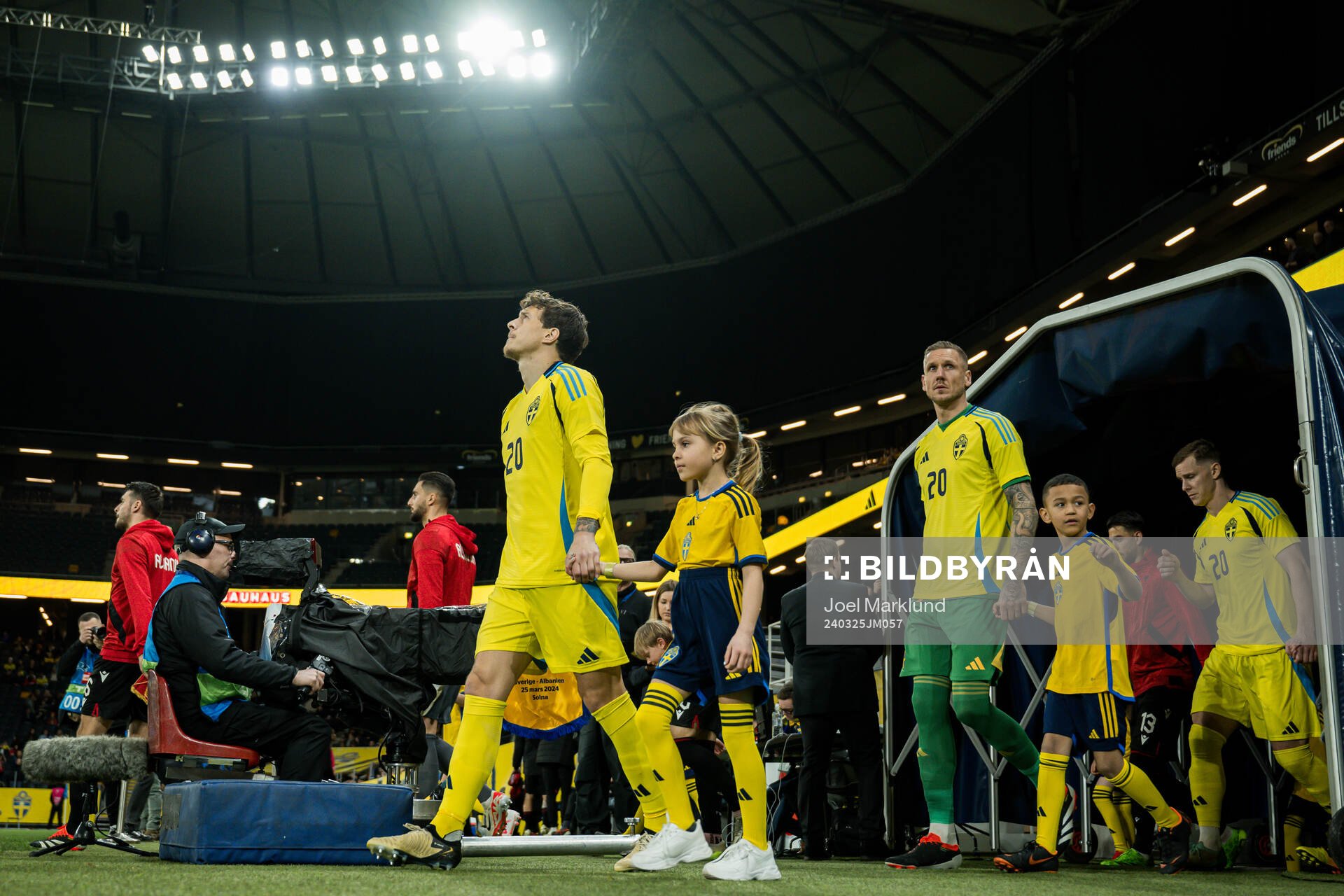 Victor Nilsson Lindelöf and goalkeeper Robin Olsen of