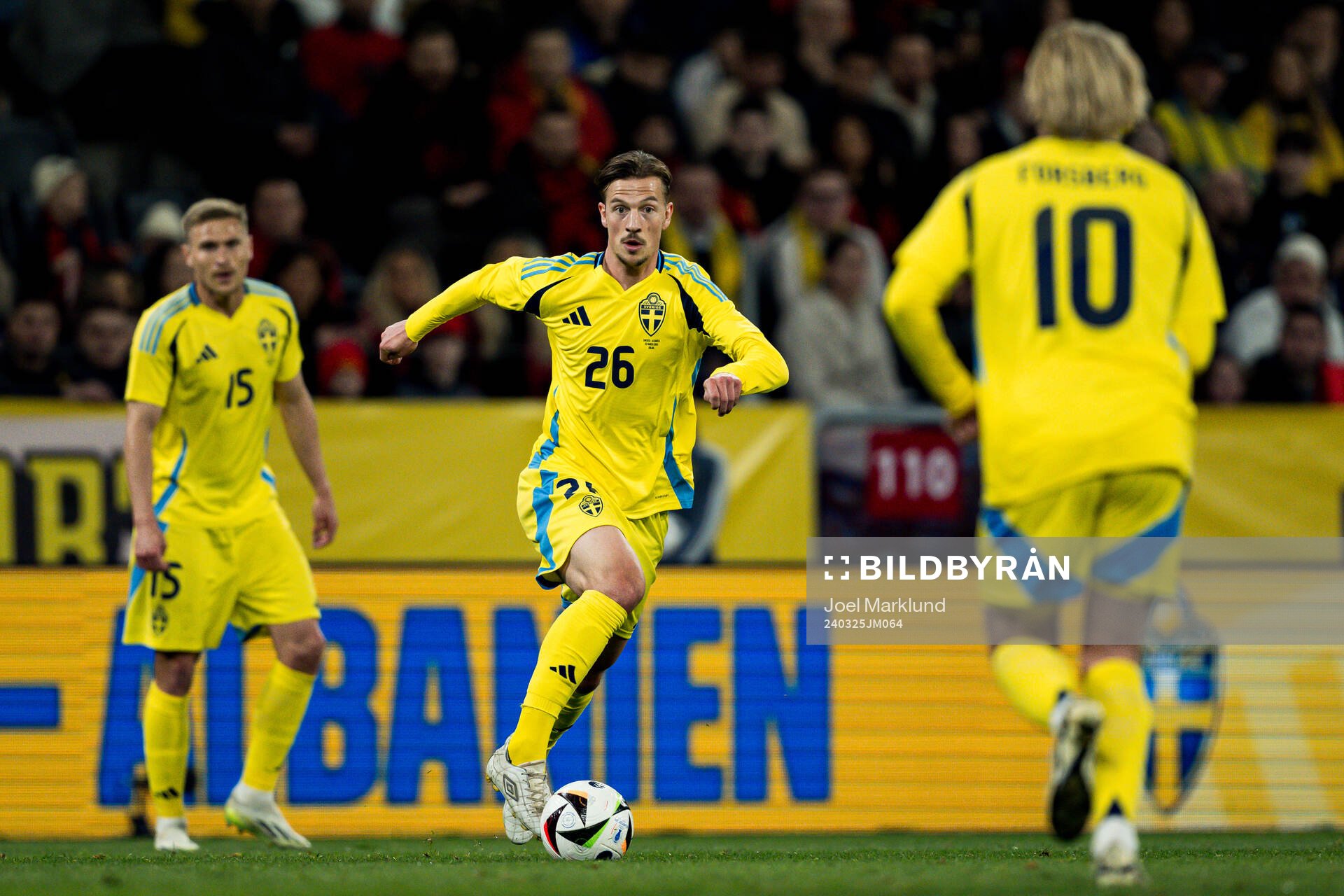 Simon Olsson of Sweden