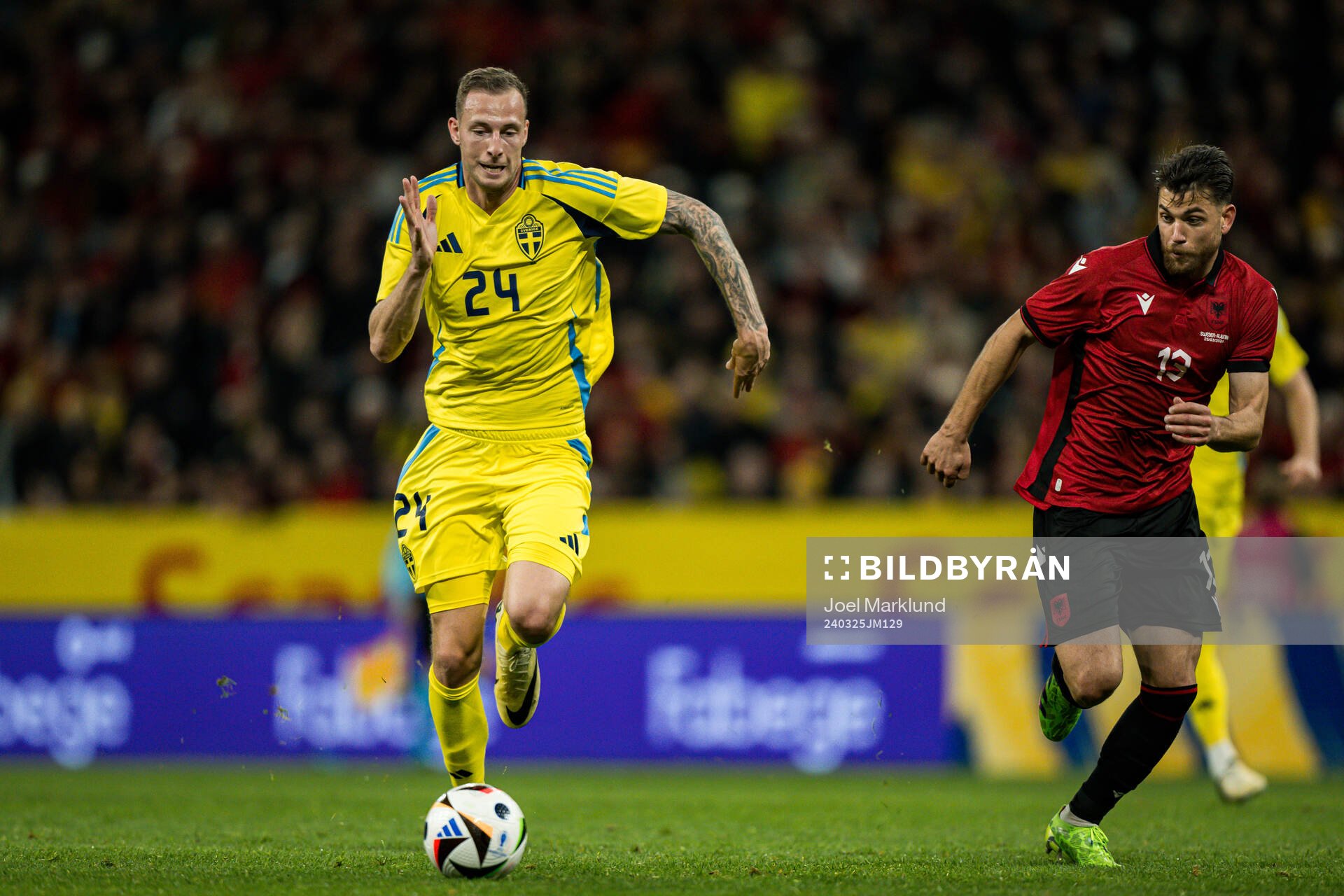 Gustaf Nilsson of Sweden and Enea Mihaj of Albania