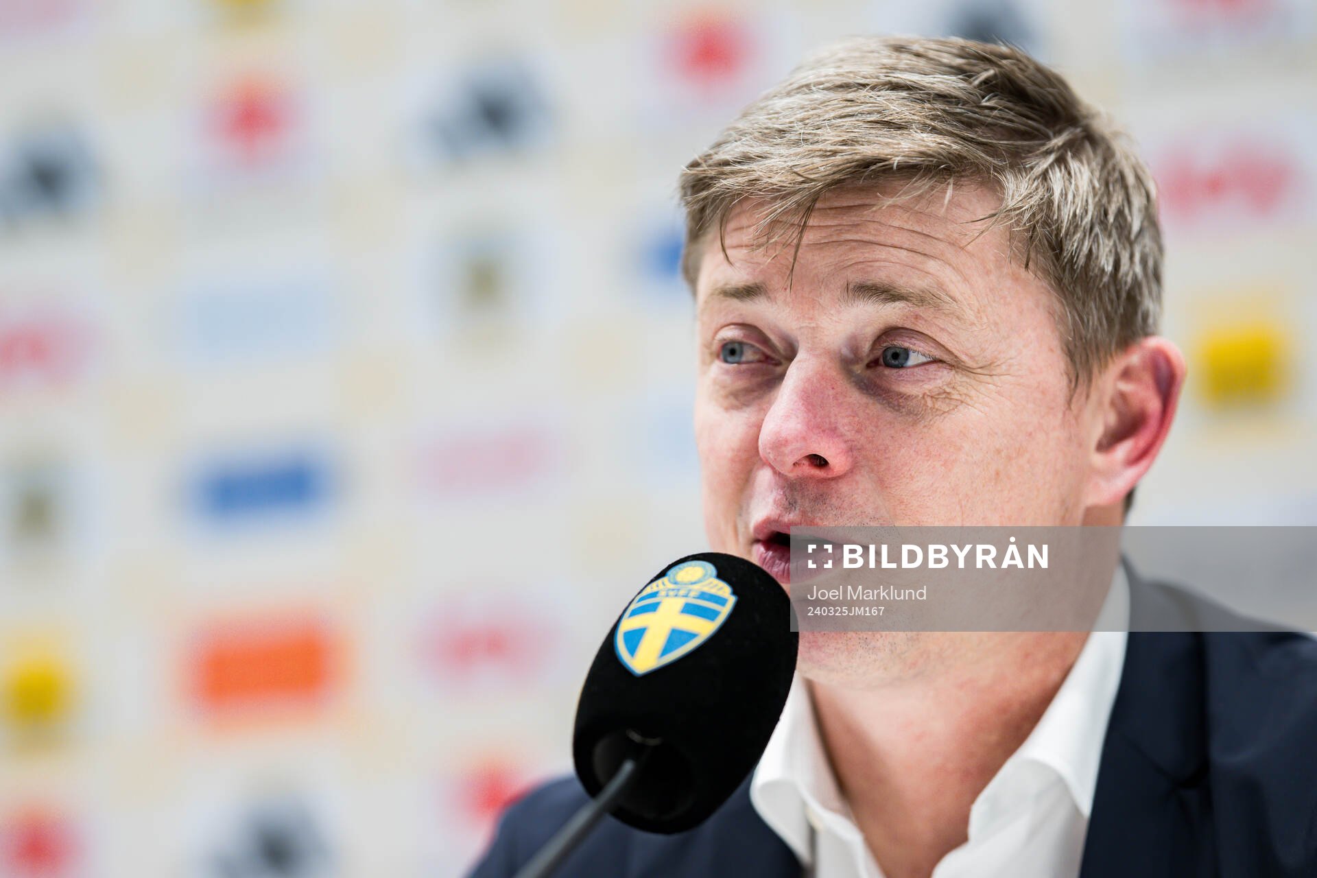 Head coach Jon Dahl Tomasson of Sweden