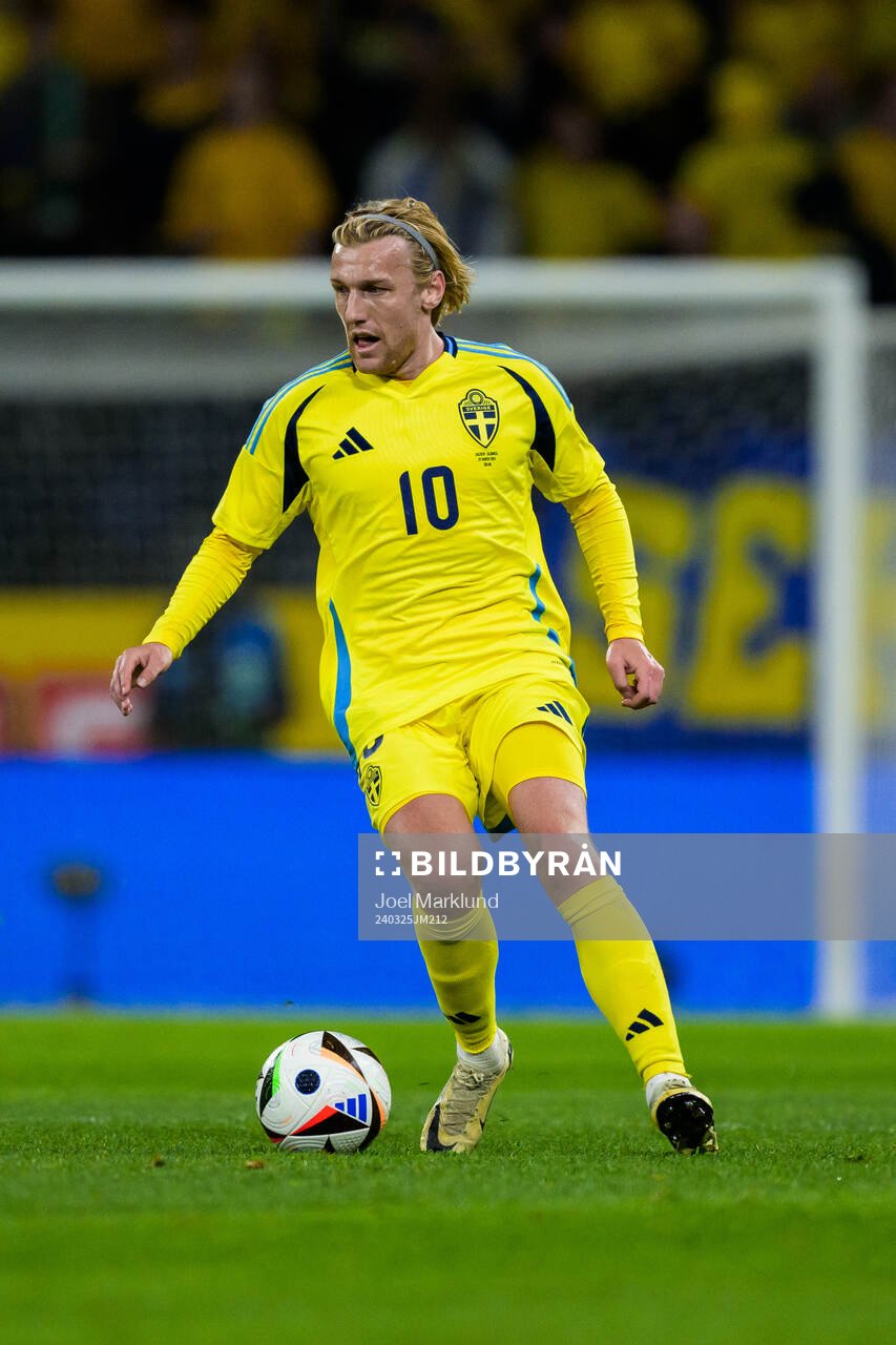 Emil Forsberg of Sweden