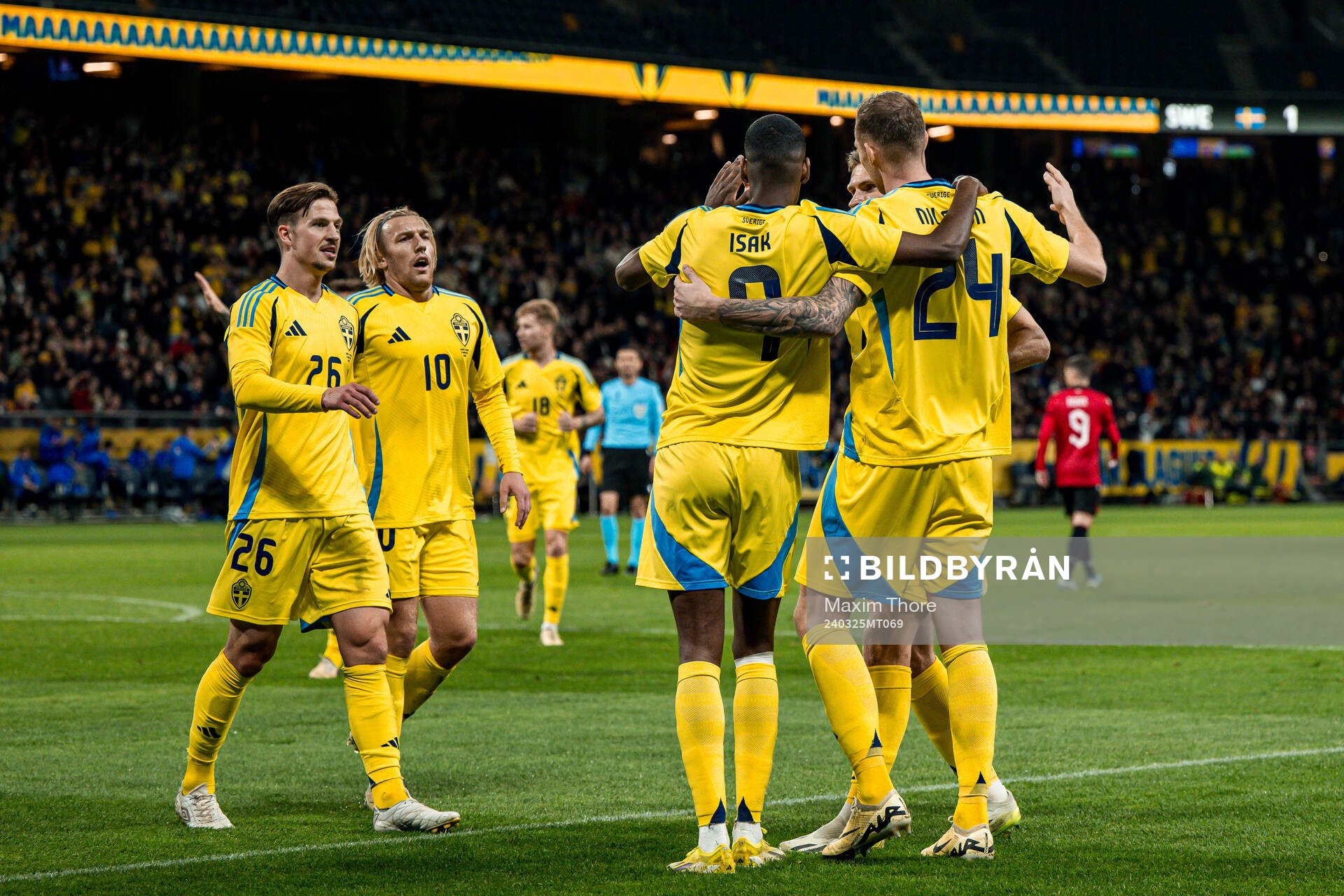Simon Olsson , Emil Forsberg , Alexander Isak and Gustaf