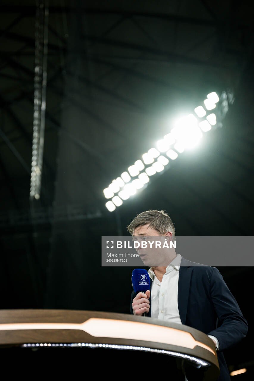 Head coach Jon Dahl Tomasson of Sweden in the Viaplay