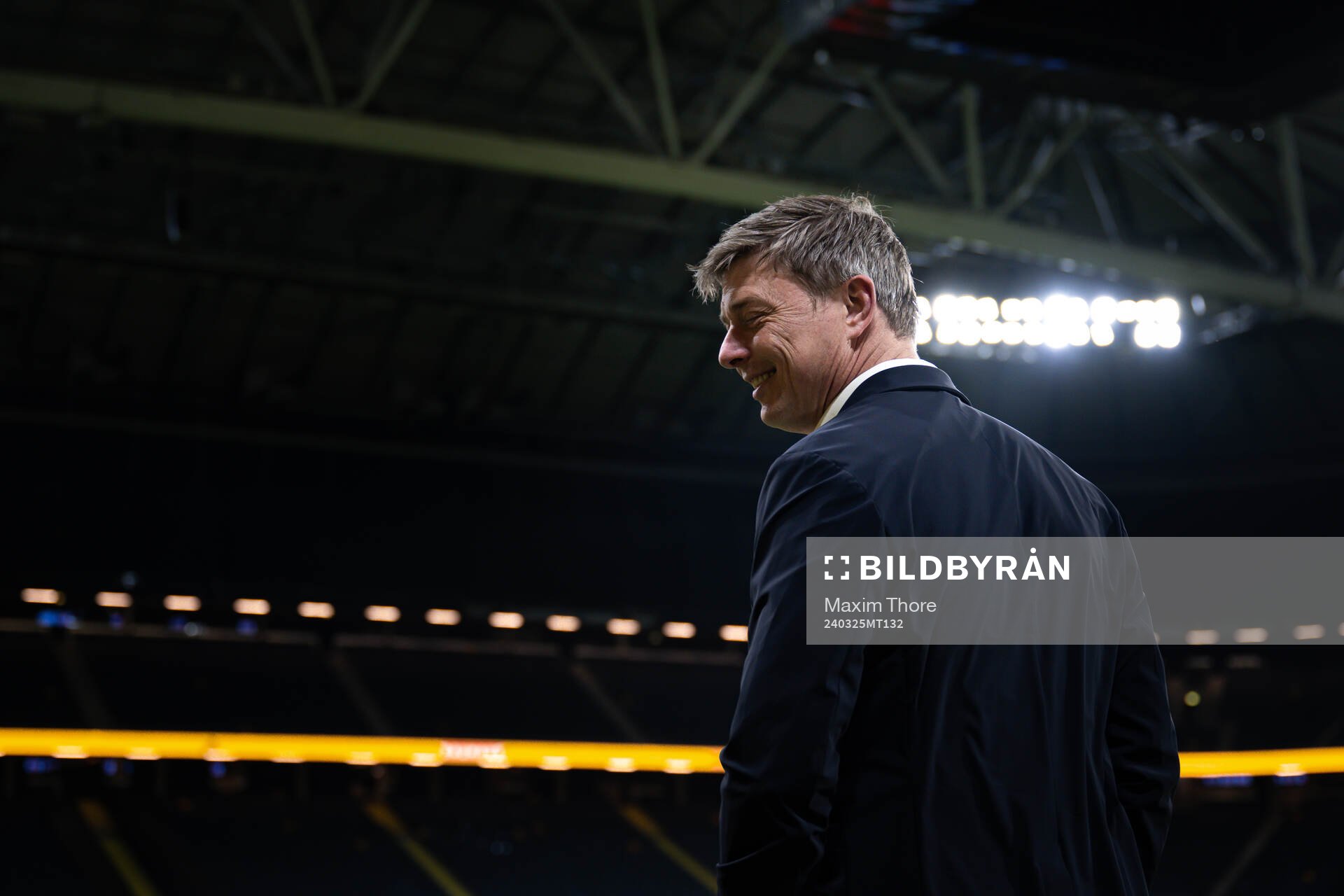 Head coach Jon Dahl Tomasson of Sweden