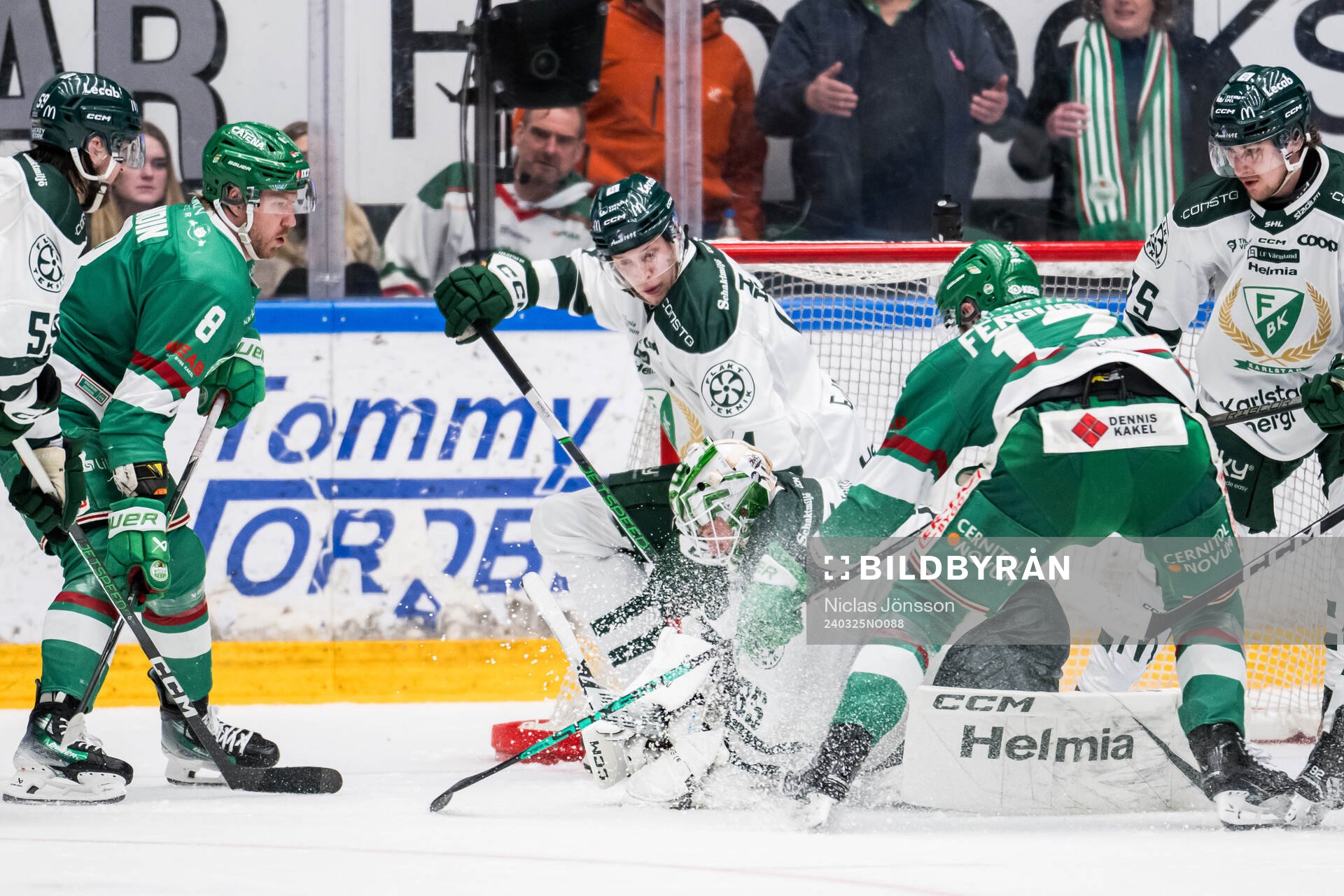 Färjestads Victor Ejdsell och målvakt Carl Lindbom