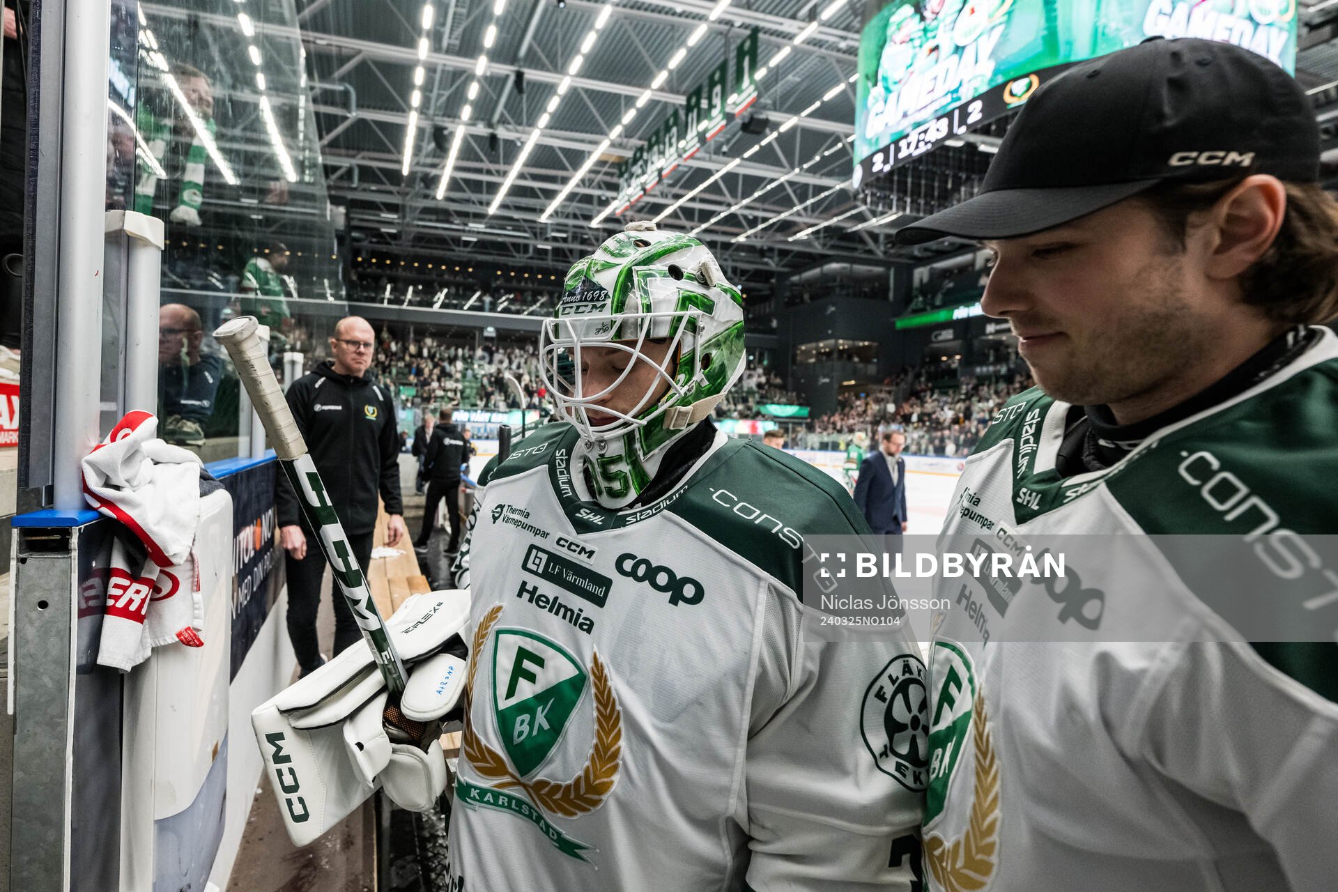 Färjestads målvakt Carl Lindbom och målvakt Maxime