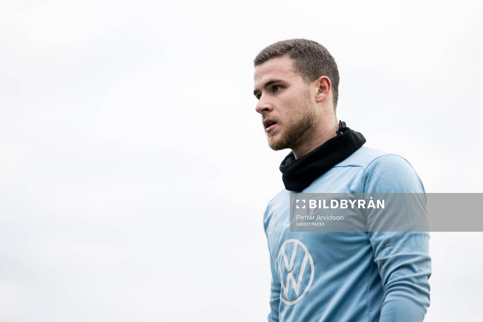 Malmö FFs Gabriel Busanello under en fotbollsträning med Malmö FF den 25 mars 2024 i Malmö. 