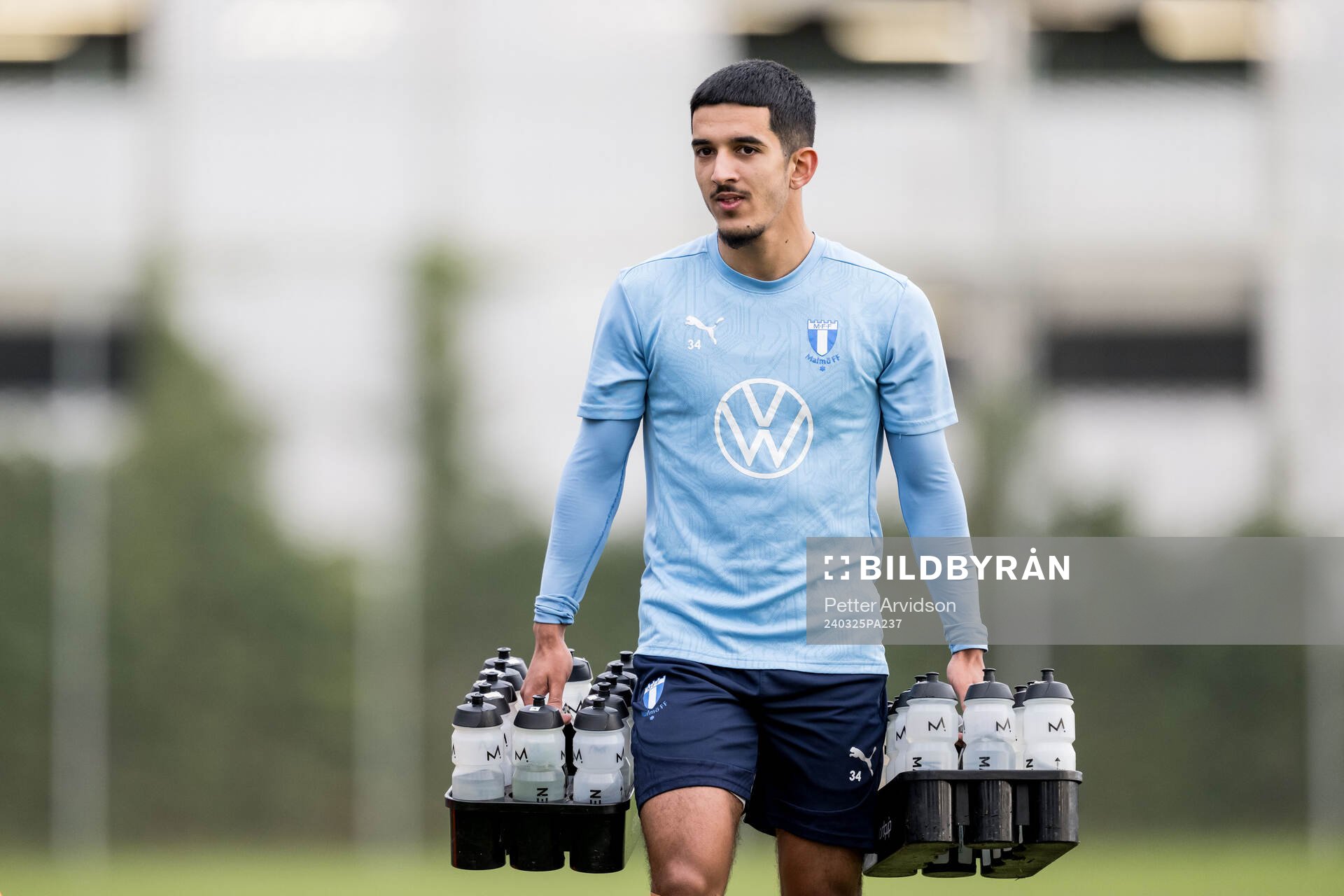 Malmö FFs Zakaria Loukili under en fotbollsträning med Malmö FF den 25 mars 2024 i Malmö. 