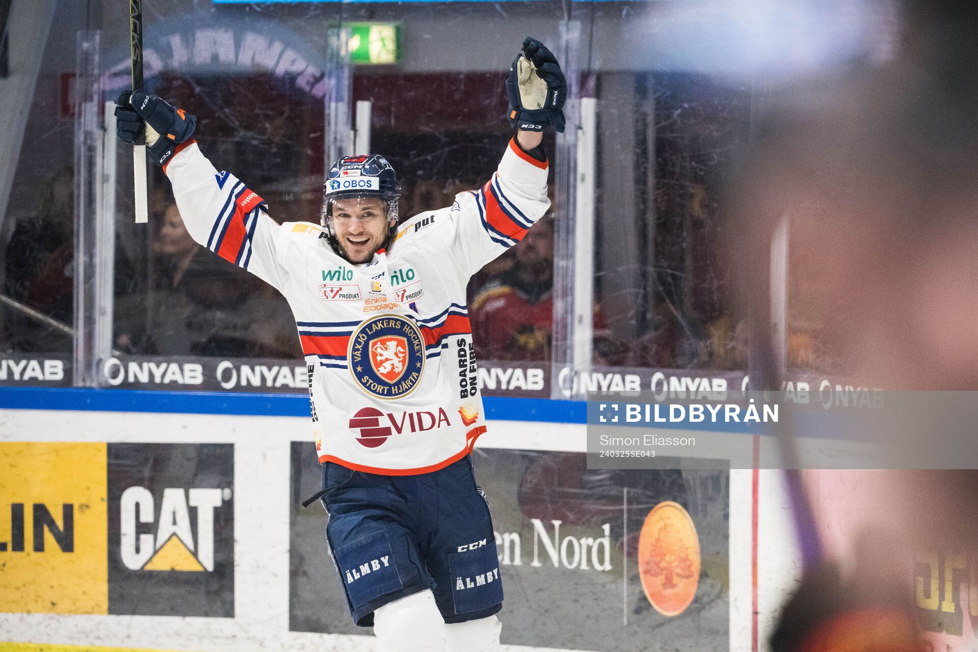 Växjös Keegan Lowe jublar