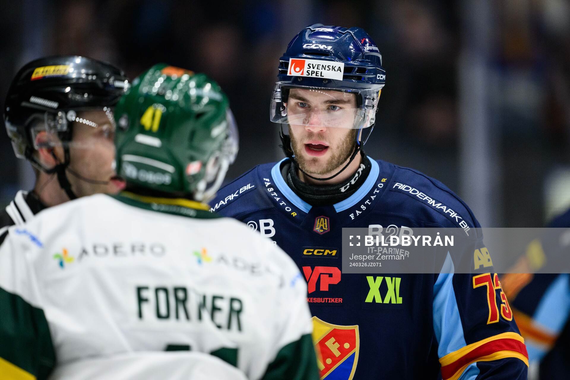 Björklövens Maxime Fortier och Djurgårdens Anton Gradin
