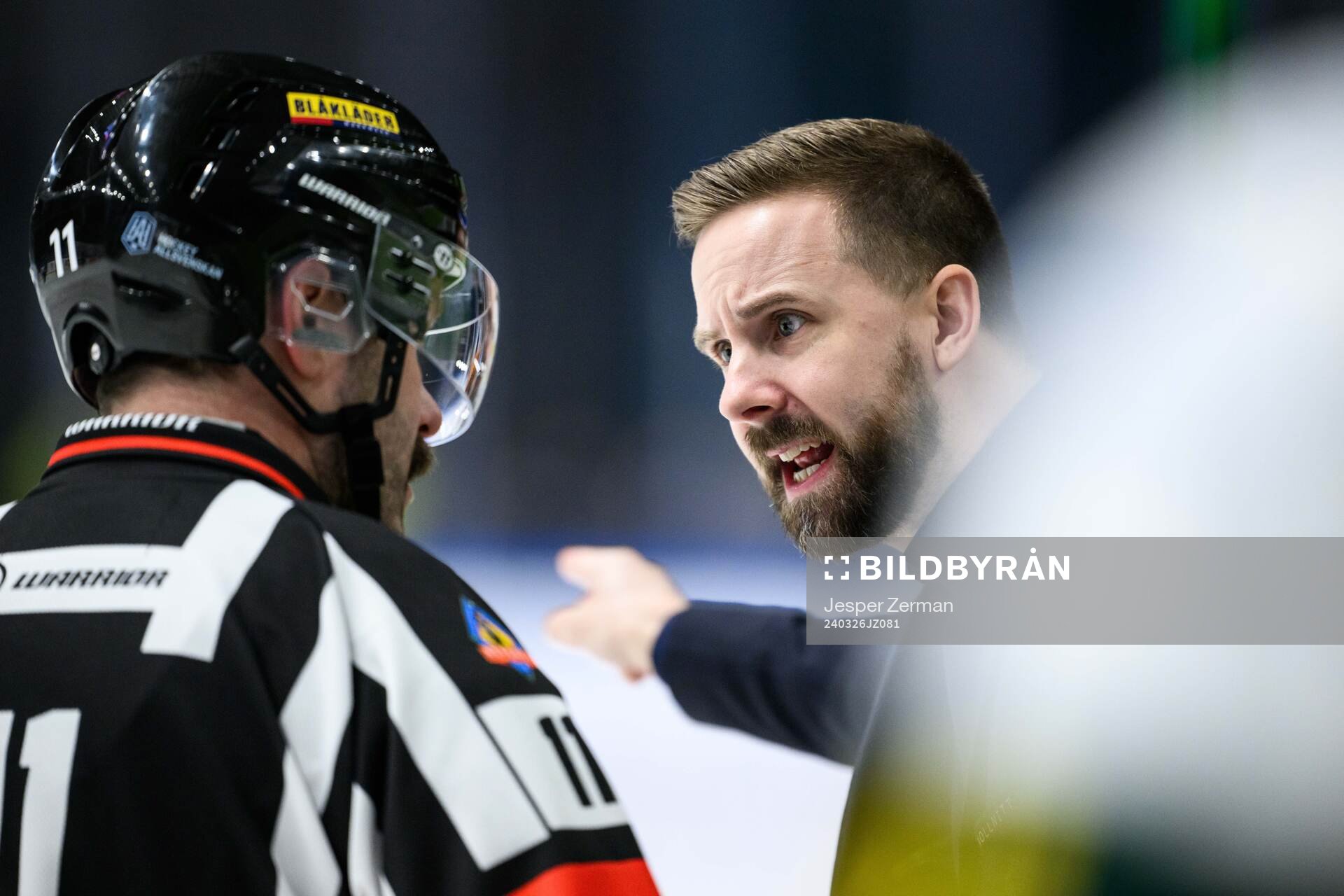Björklövens huvudtränare Viktor Stråhle reagerar mot
