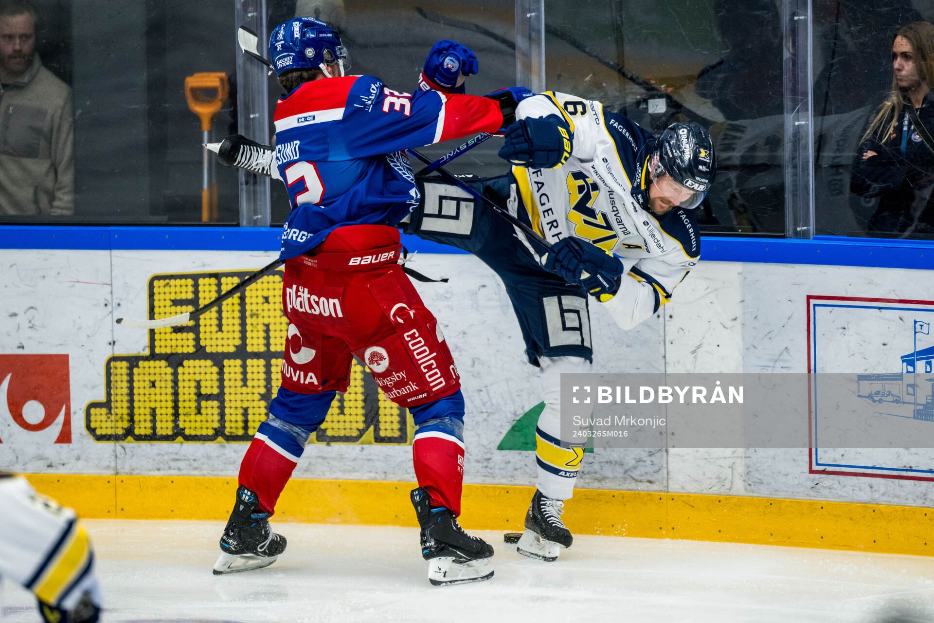 Oskarshamns Oscar Engsund och HV71s Anton Strålman