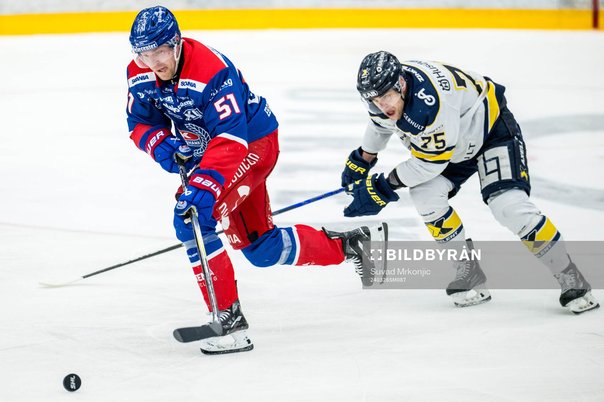 Oskarshamns Markus Nenonen och HV71s Radan Lenc