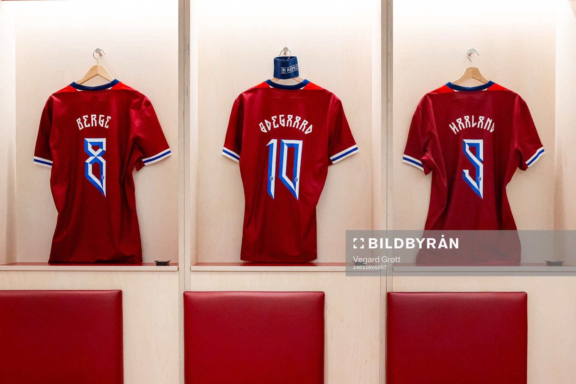 The kits of Sander Berge, Martin Ødegaard and Erling Braut