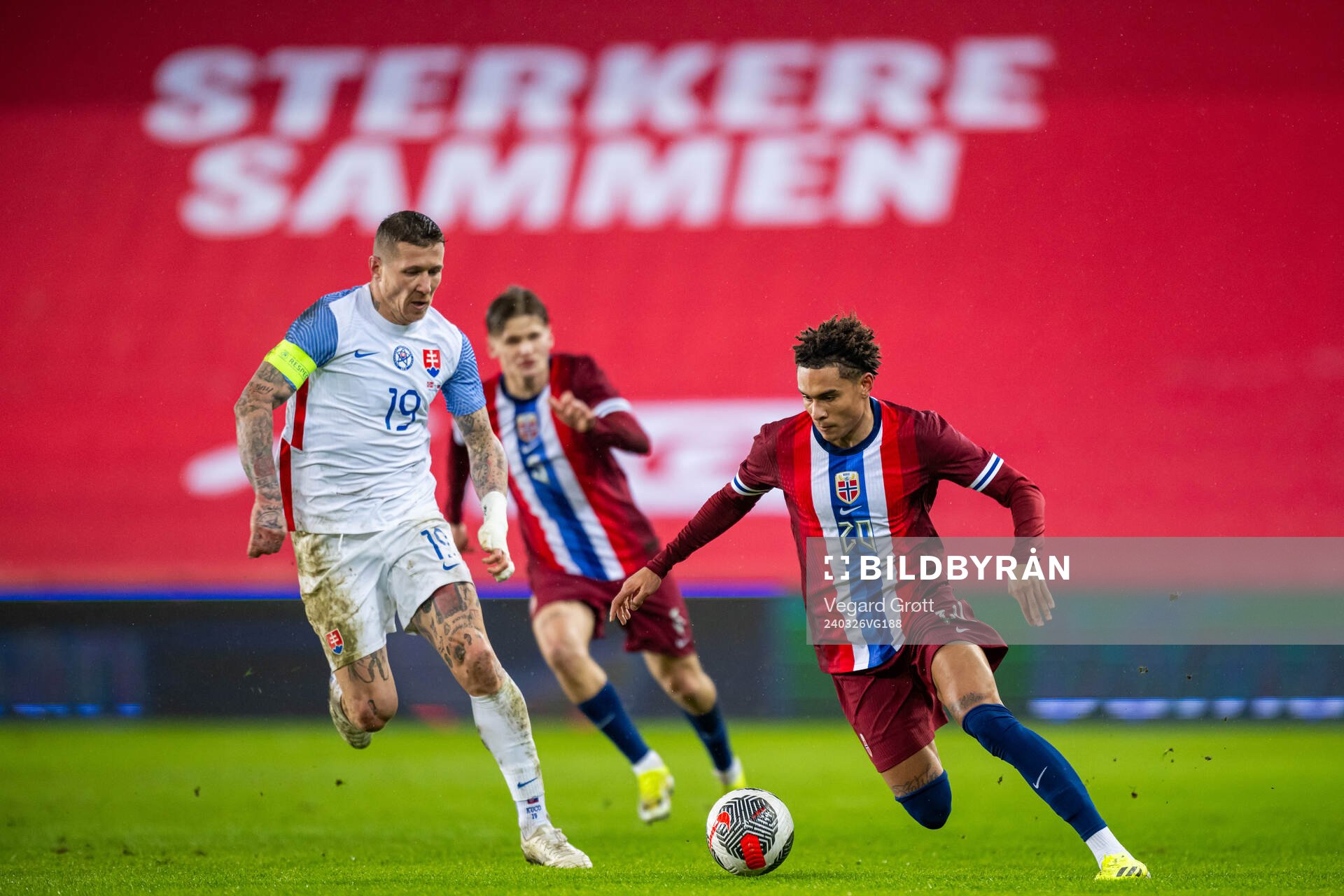 Juraj Kucka of Slovakia and Antonio Nusa of Norway