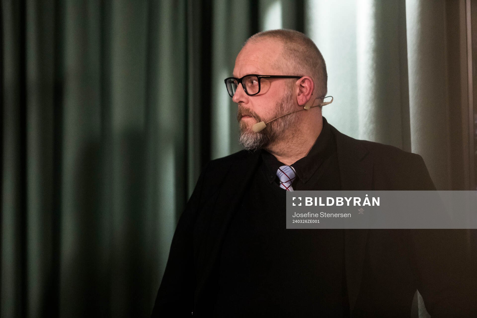 Mats Ihlbom, åklagare deltar i en debatt anordnad utav