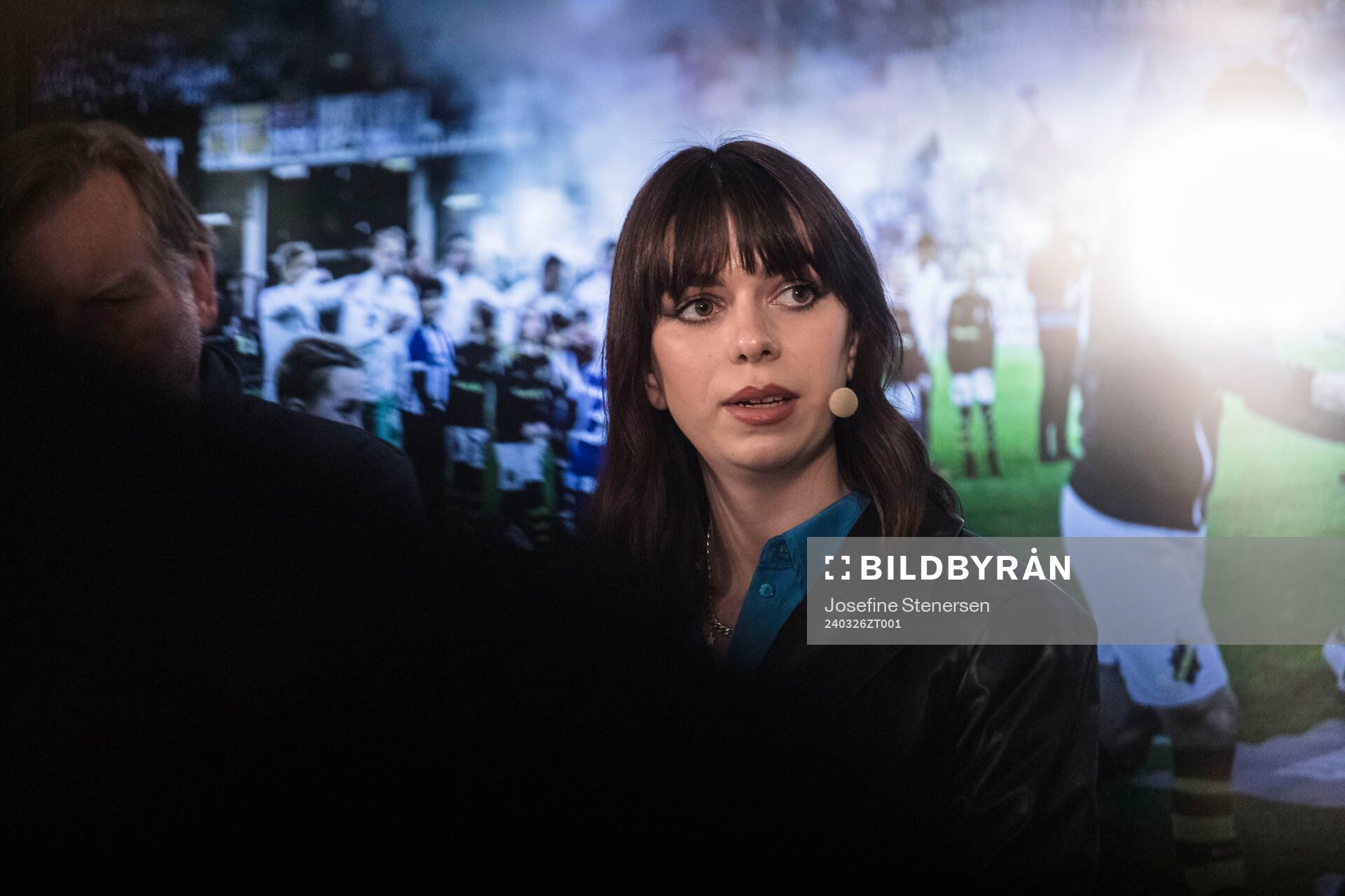 Elsa Alm, debattör, fotbollssupporter och ungsekreterare i