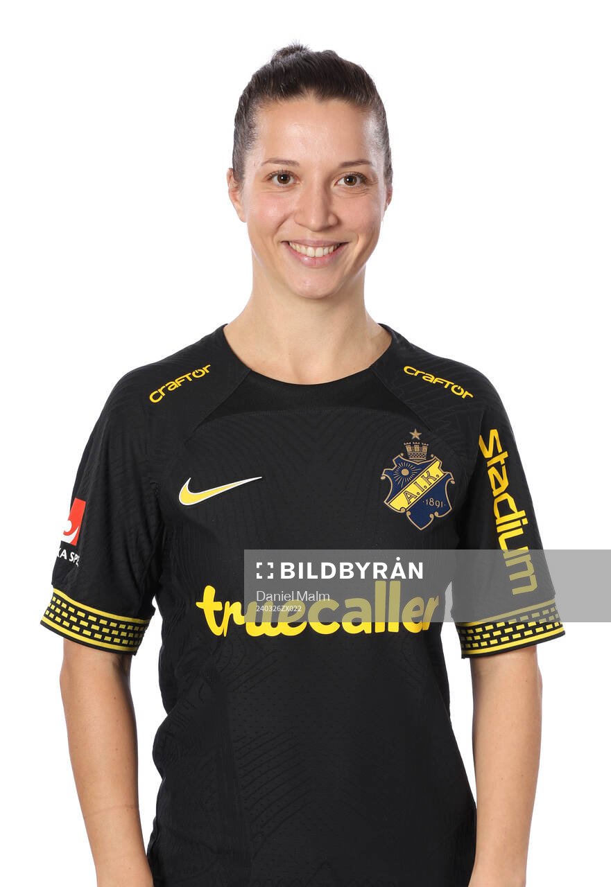 s Patricia Fischerova
