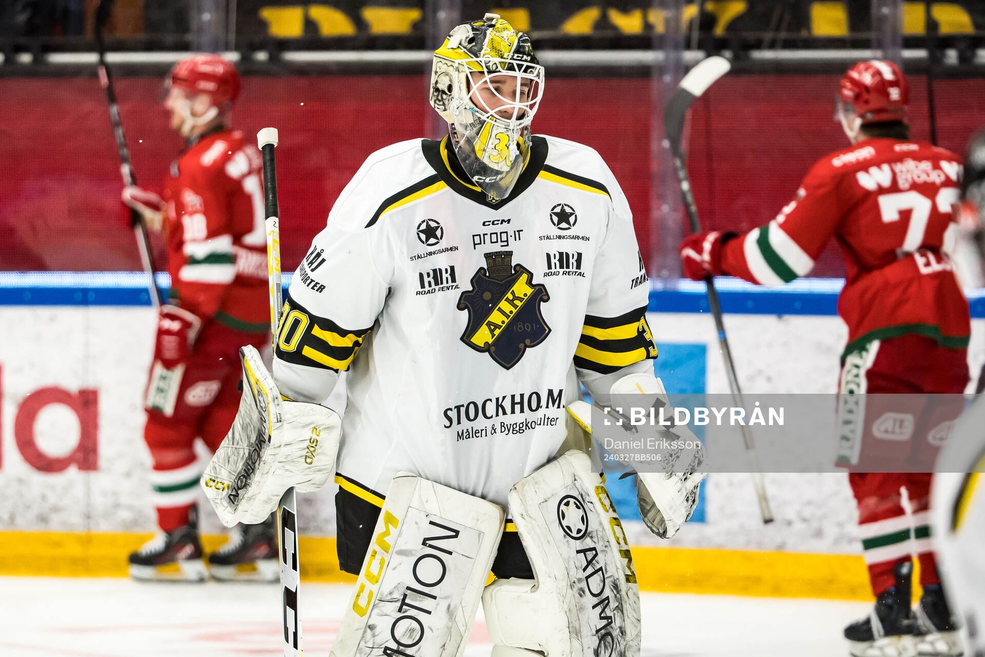 AIKs målvakt Tobias Normann deppar