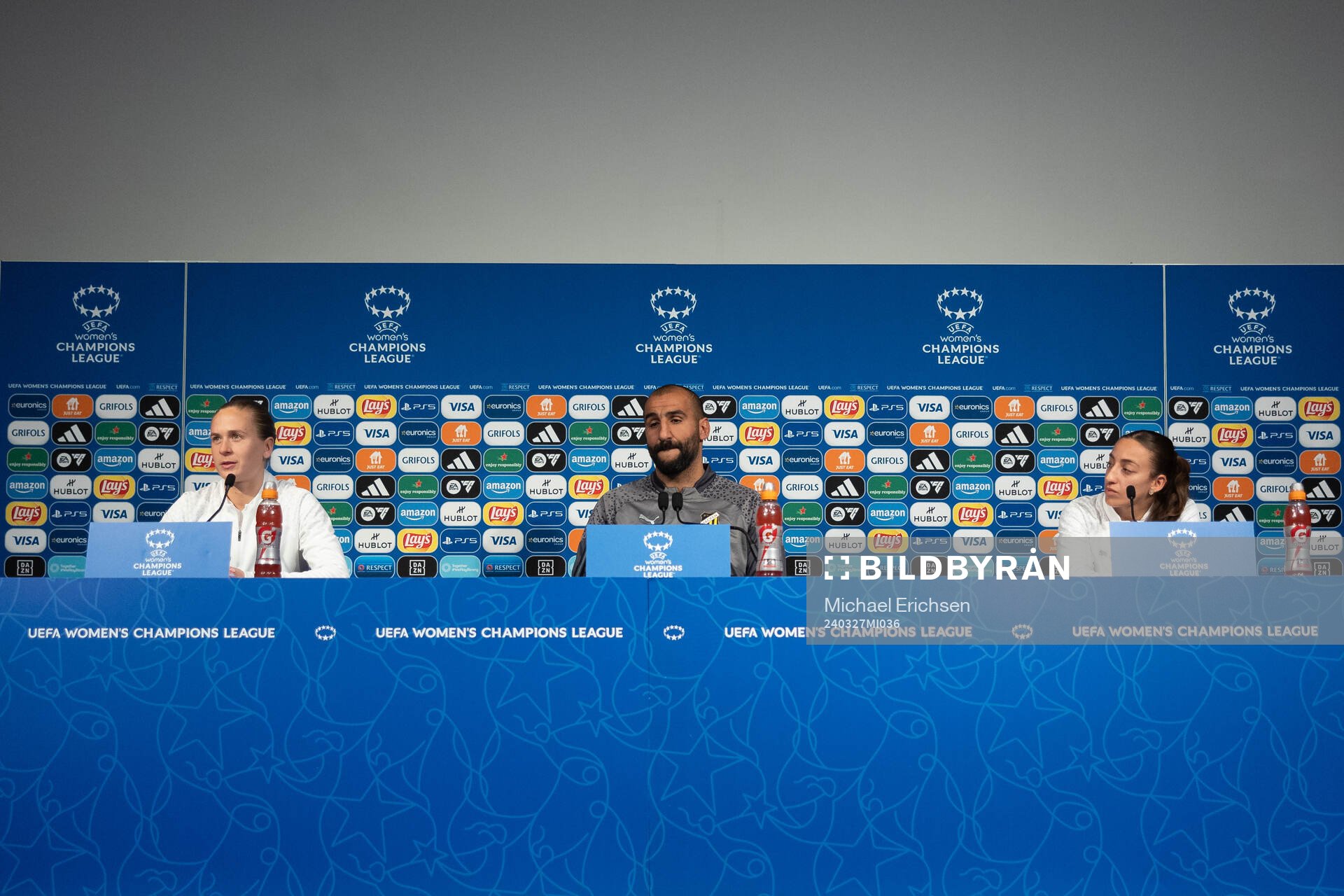 Filippa Curmark, Head coach Mak Lind and Rusul Rosa Kafaji