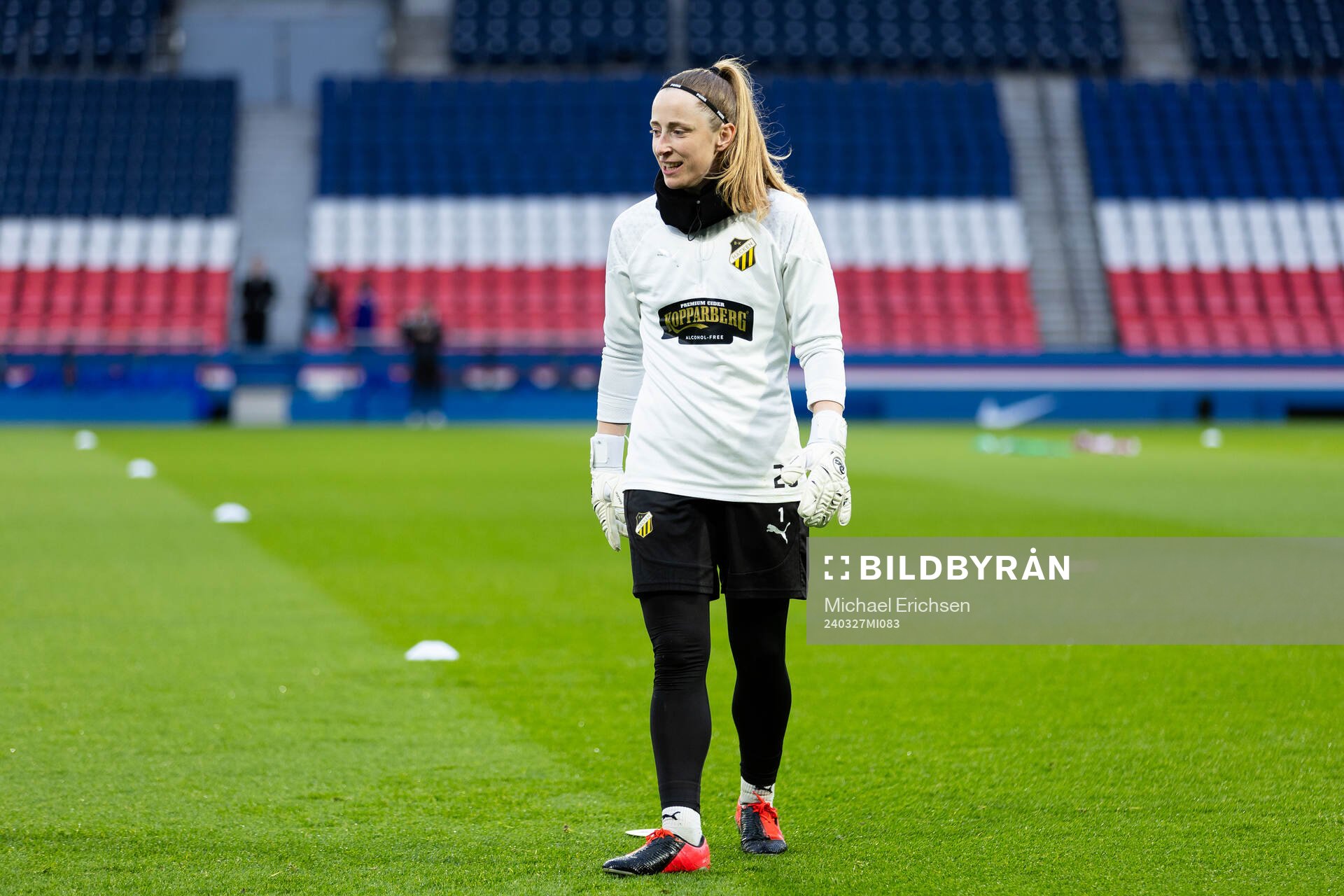 Goalkeeper Loes Geurts of Häcken