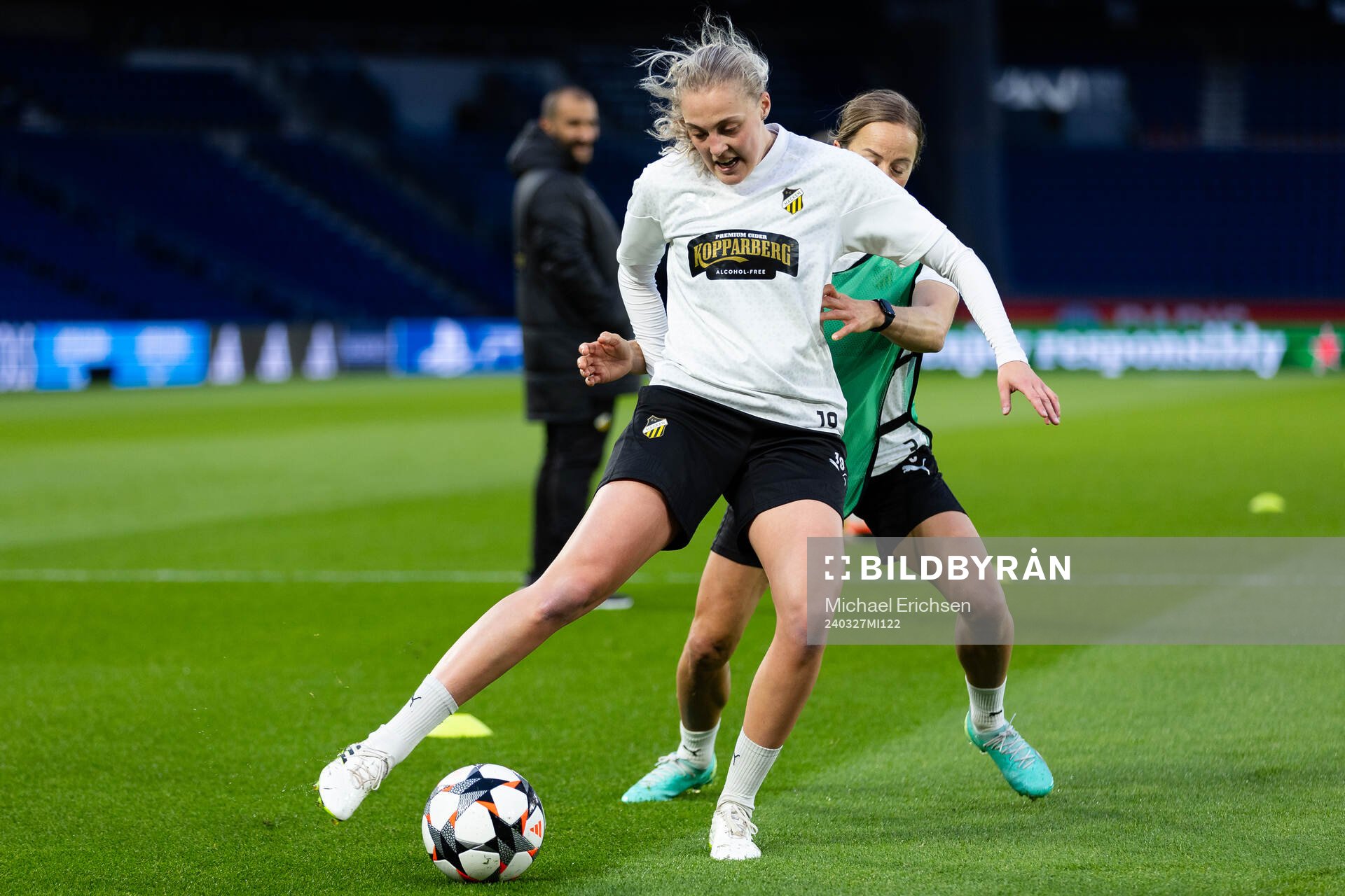 Elma Junttila Nelhage and Aivi Luik of Häcken
