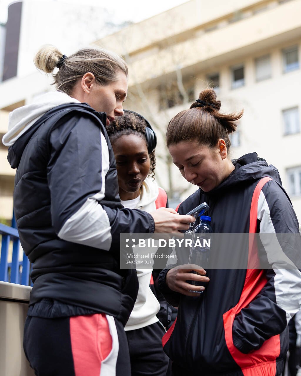 goalkeeper Jennifer Falk, Aisha Masaka and Ruby Grant of