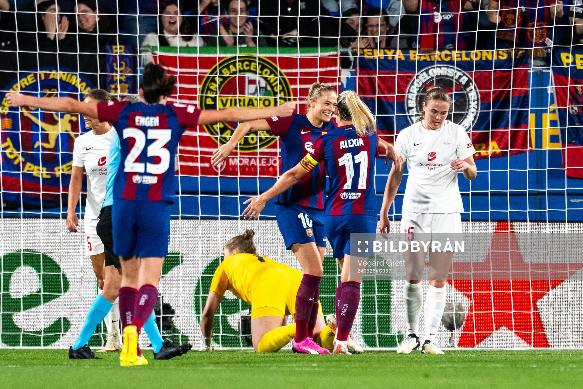 Fridolina Rolfö of Barcelona celebrates