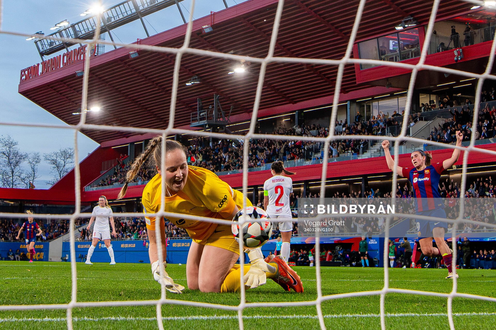 Goalkeeper Aurora Mikalsen of Brann reacts