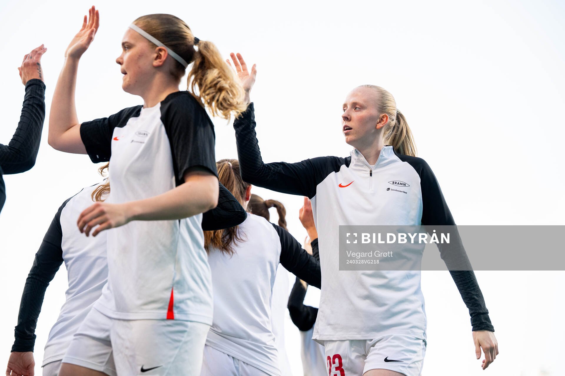 Signe Gaupset and Tomine Svendheim of Brann warm up