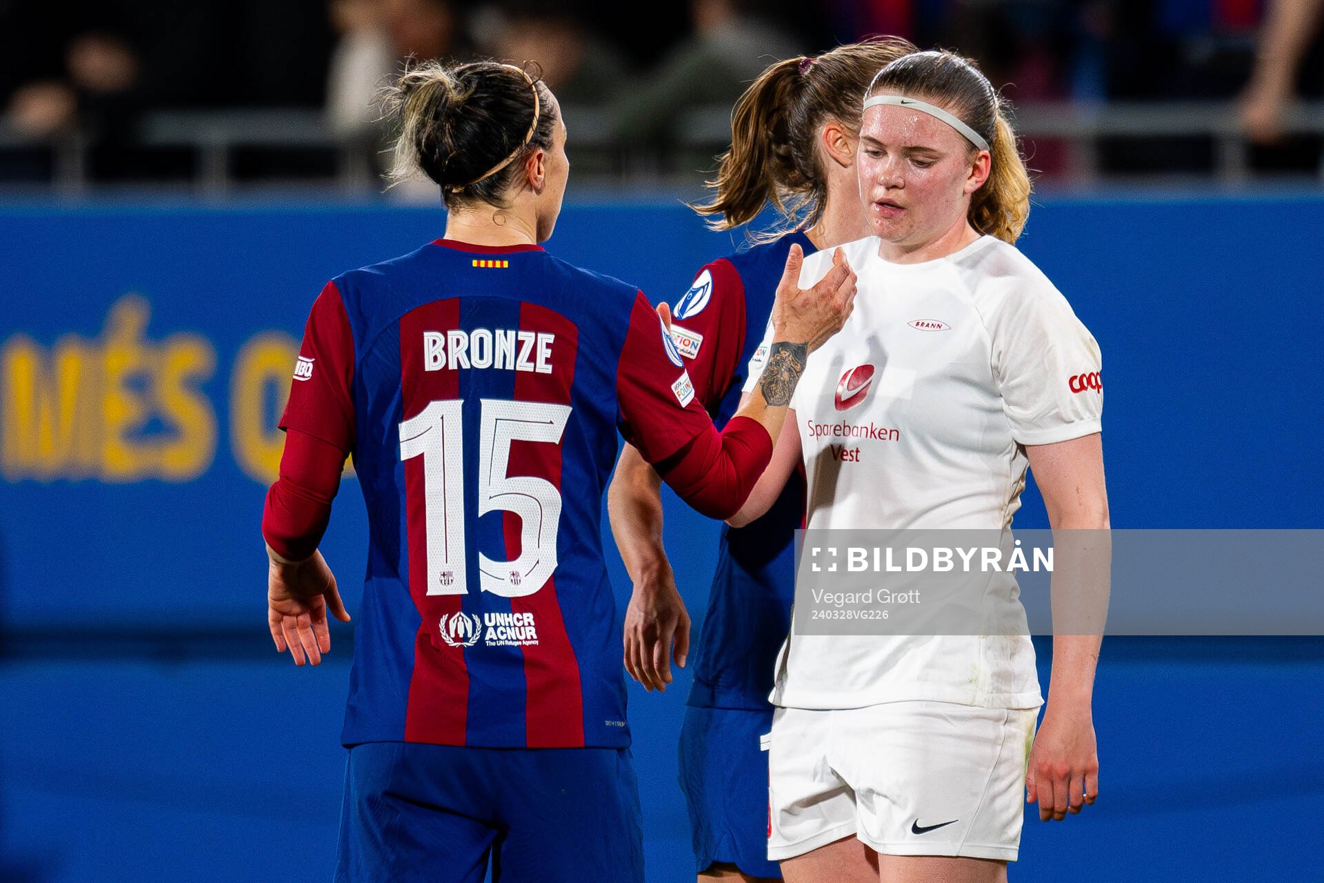 Lucy Bronze of Barcelona and Signe Gaupset of Brann