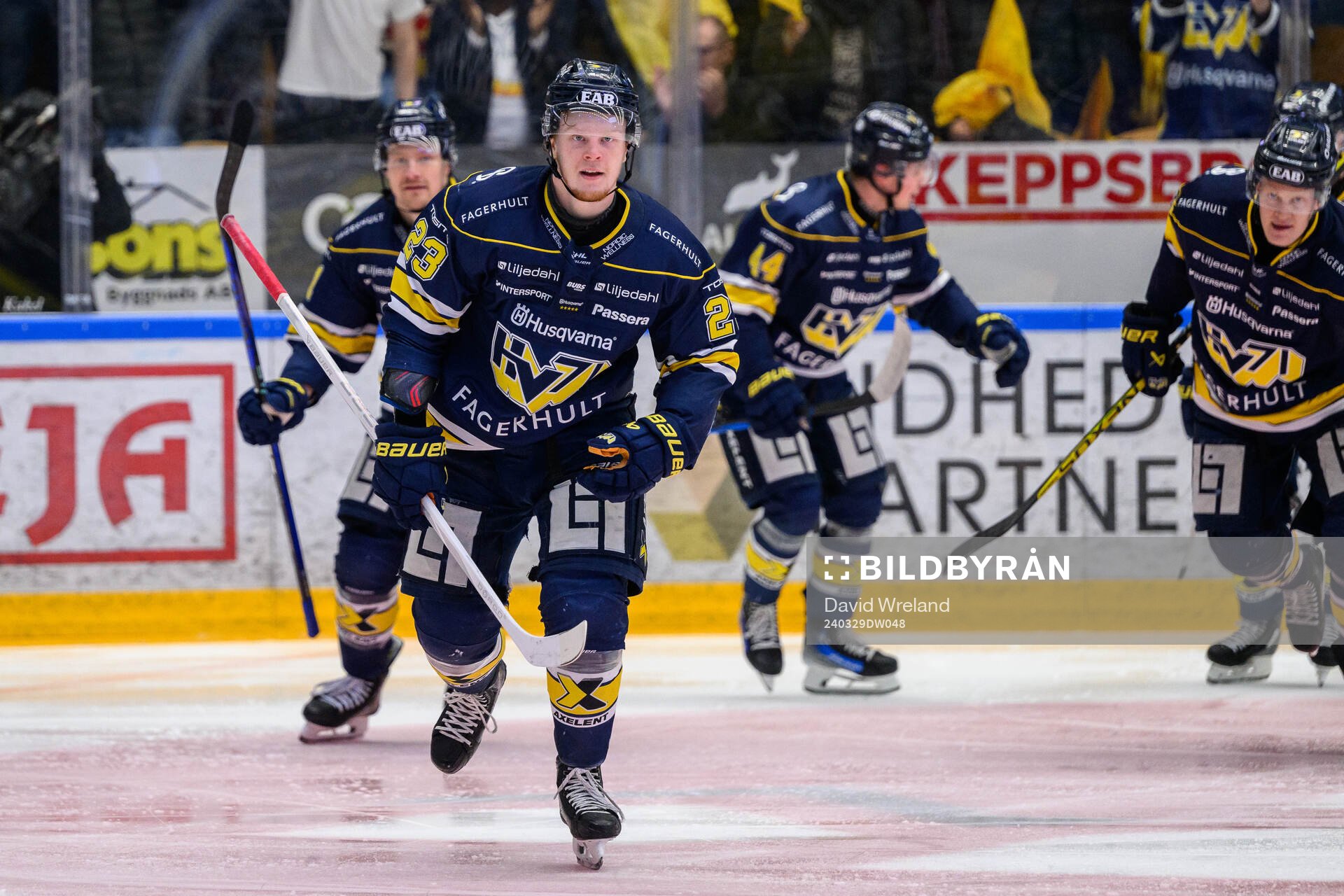 HV71s Åke Stakkestad jublar