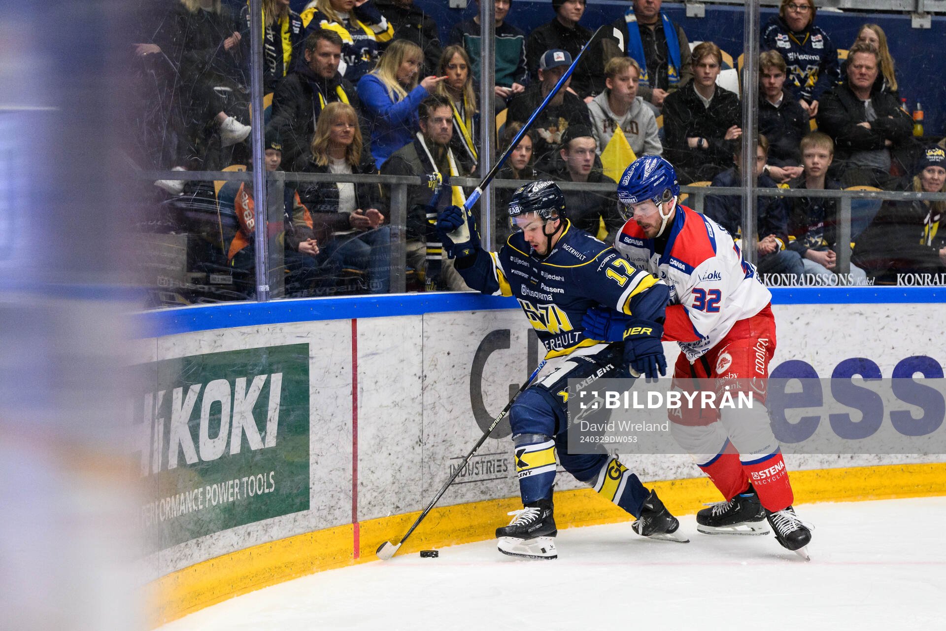 HV71s Isac Brännström och Oskarshamns Oscar Engsund
