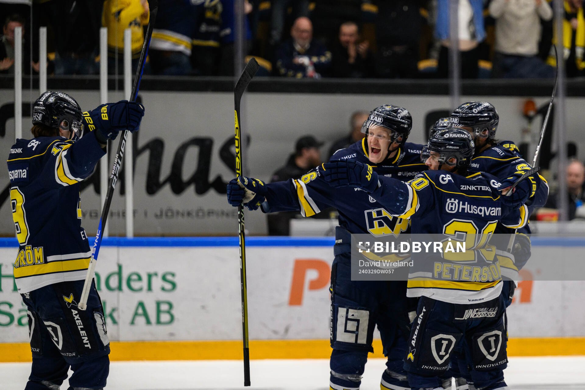 HV71s Henrik Borgström, Tommi Tikka, Andre Petersson och
