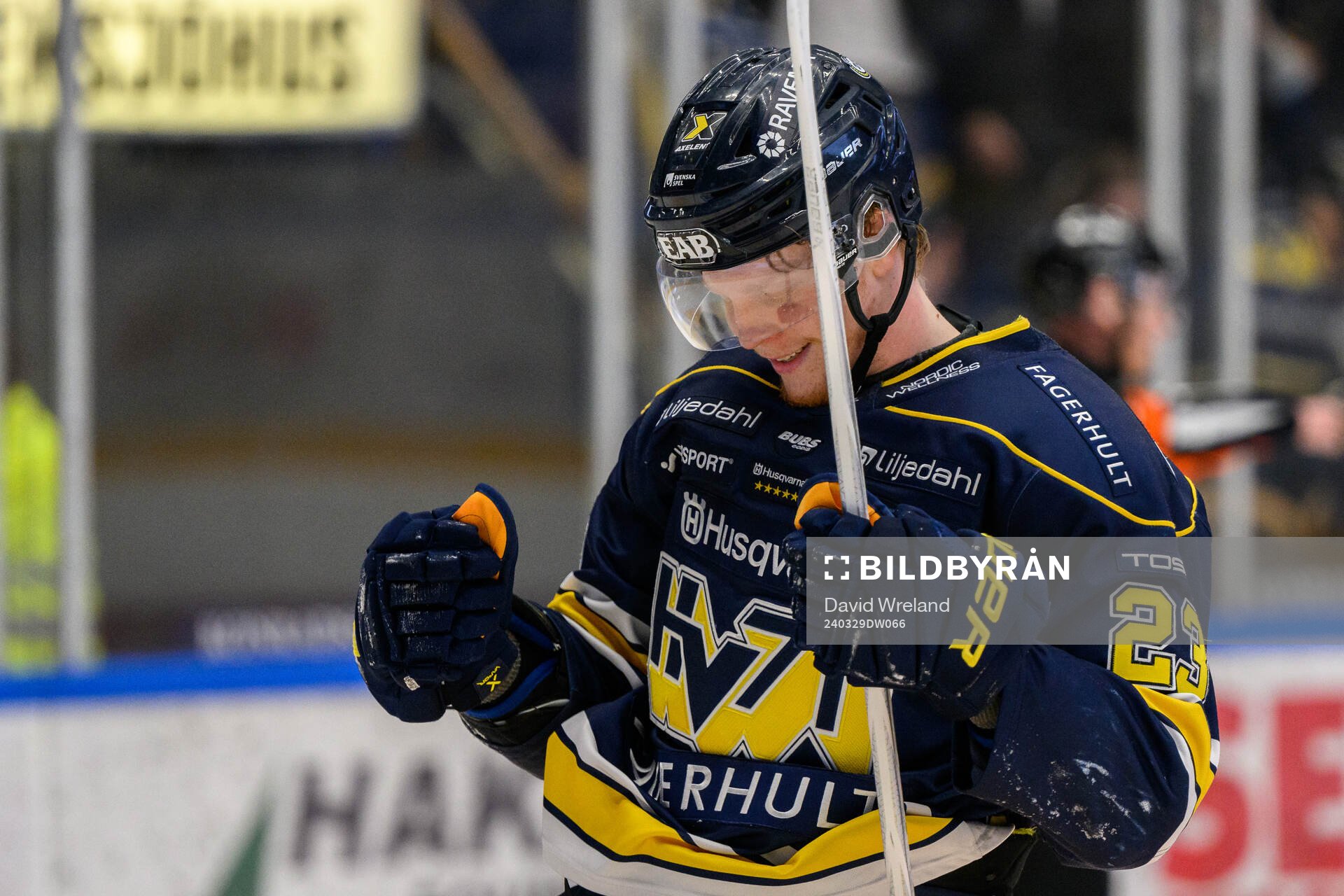 HV71s Åke Stakkestad jublar
