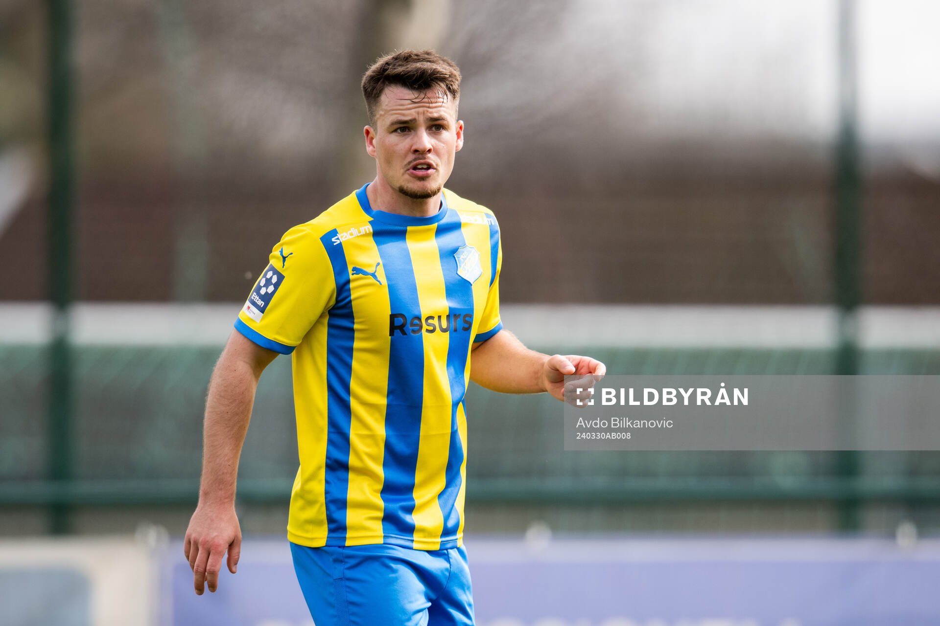 Eskilsminnes Kevin Robért under fotbollsmatchen i Division 1 södra mellan Eskilsminne och Tvååkers IF den 30 mars 2024 i Helsingborg. 
