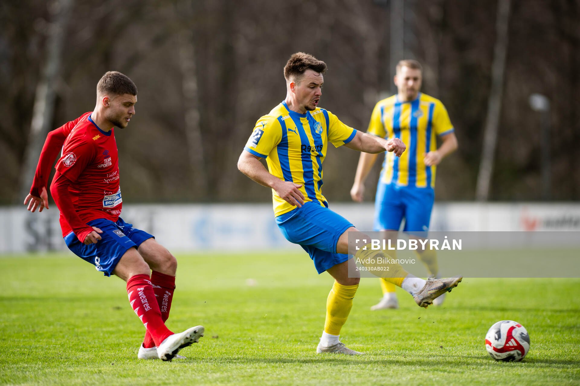 Eskilsminnes Kevin Robért under fotbollsmatchen i Division 1 södra mellan Eskilsminne och Tvååkers IF den 30 mars 2024 i Helsingborg.