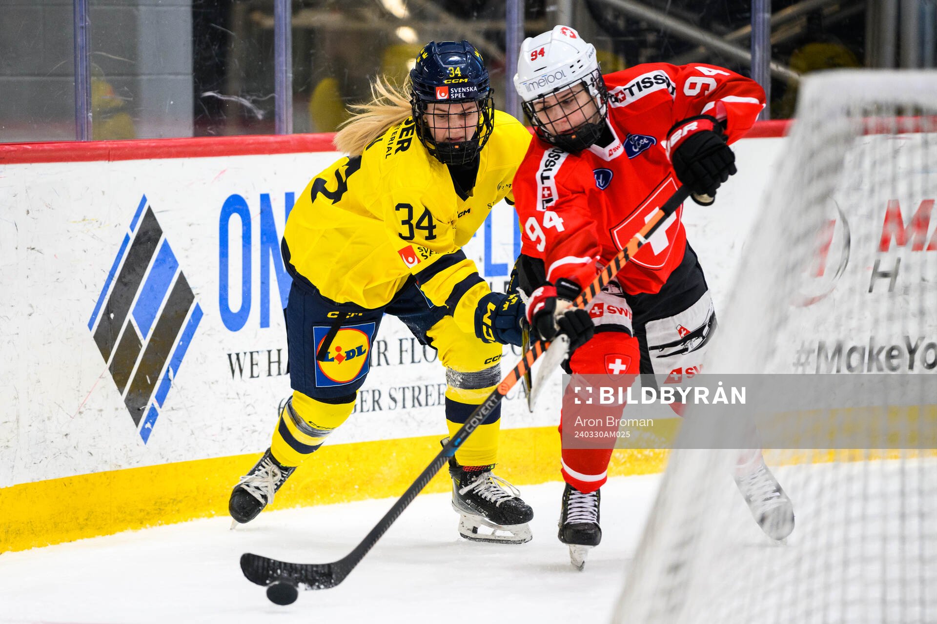 Mira Hallin of Sweden and Alena Lynn Rossel of Switzerland