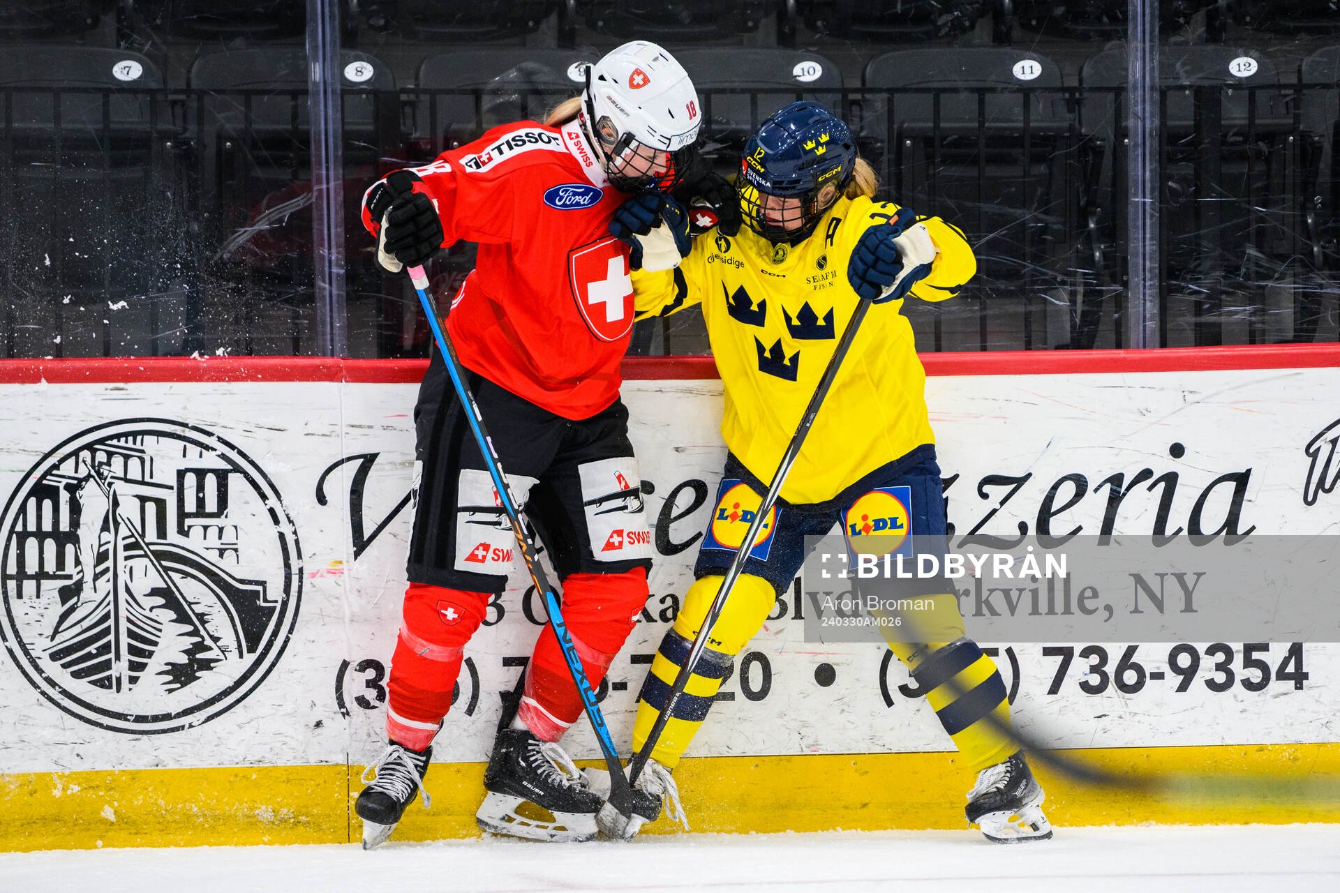 Stefanie Wetli of Switzerland and Maja Nylén Persson of