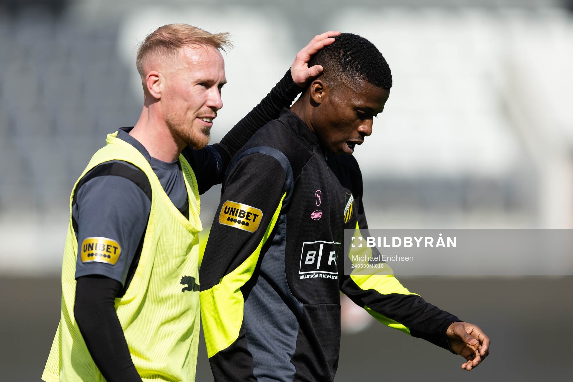 Häckens Mikkel Rygaard Jensen och Akoua Romeo Amane