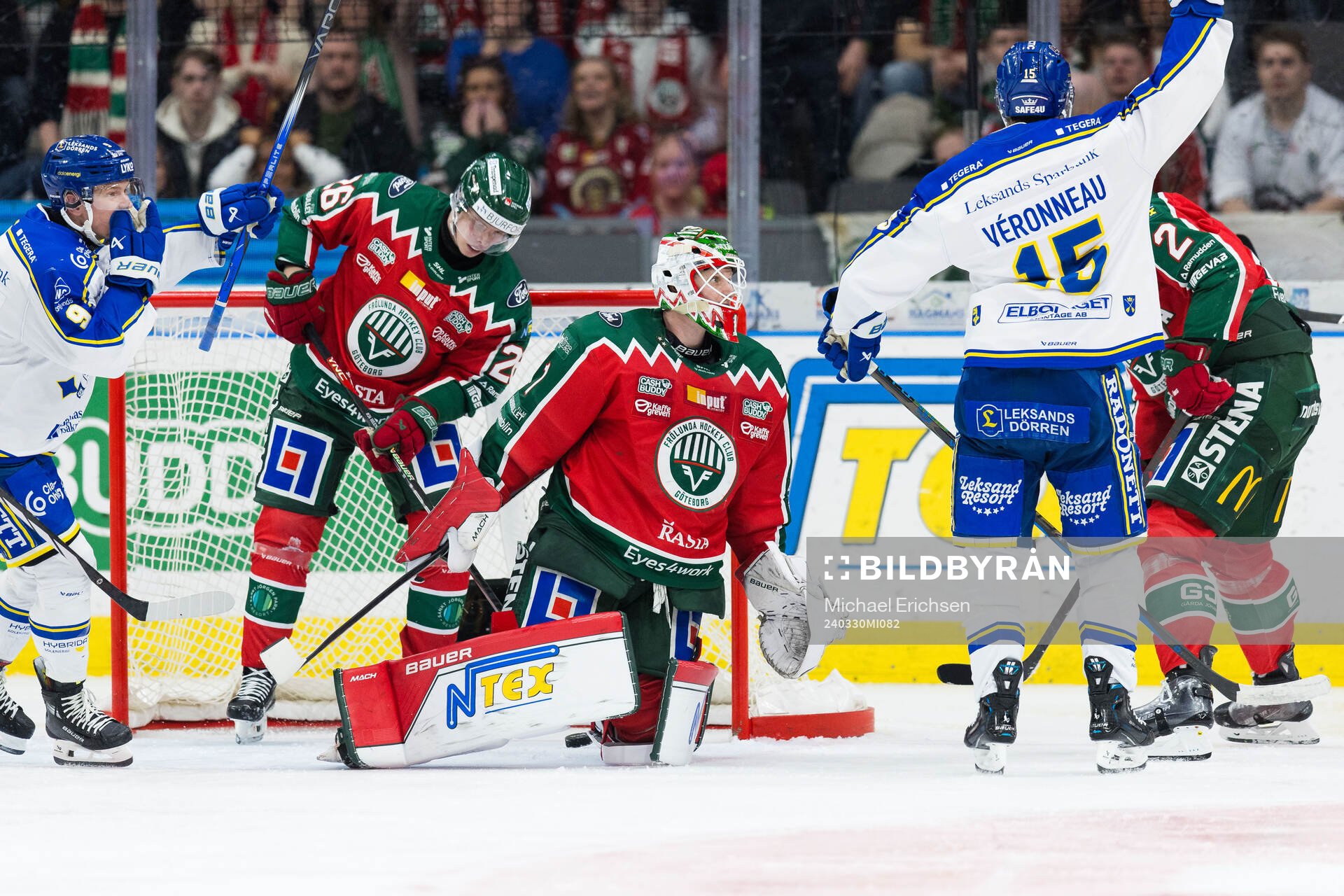 Frölundas målvakt Lars Johansson deppar