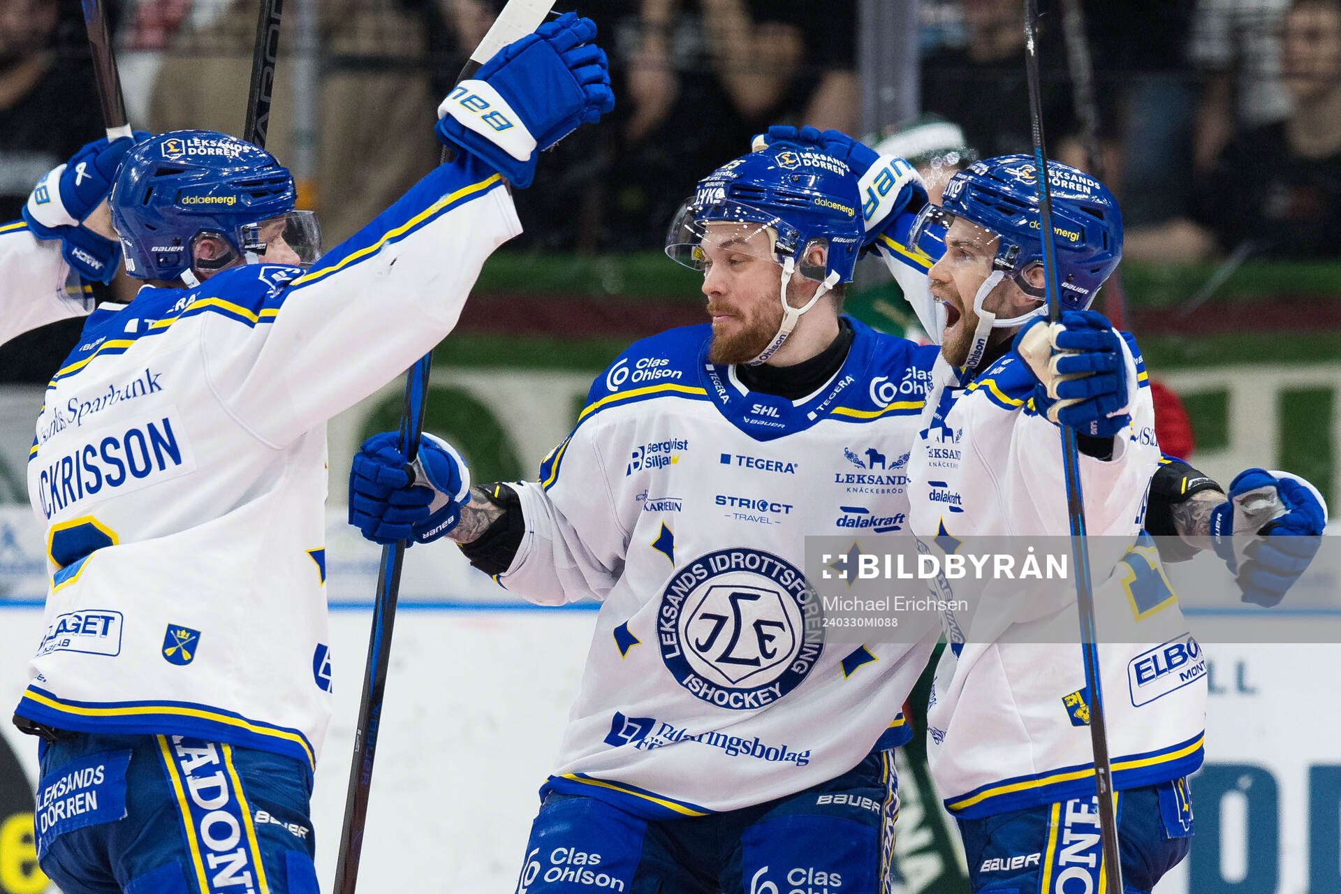 Leksands Oskar Lang jublar med Patrik Zackrisson och Max
