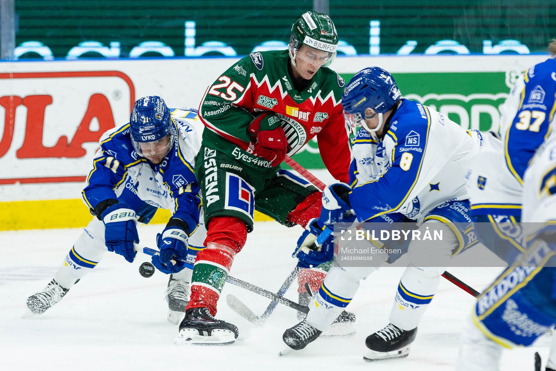 Leksands Martin Karlsson och Matt Caito mot Frölundas