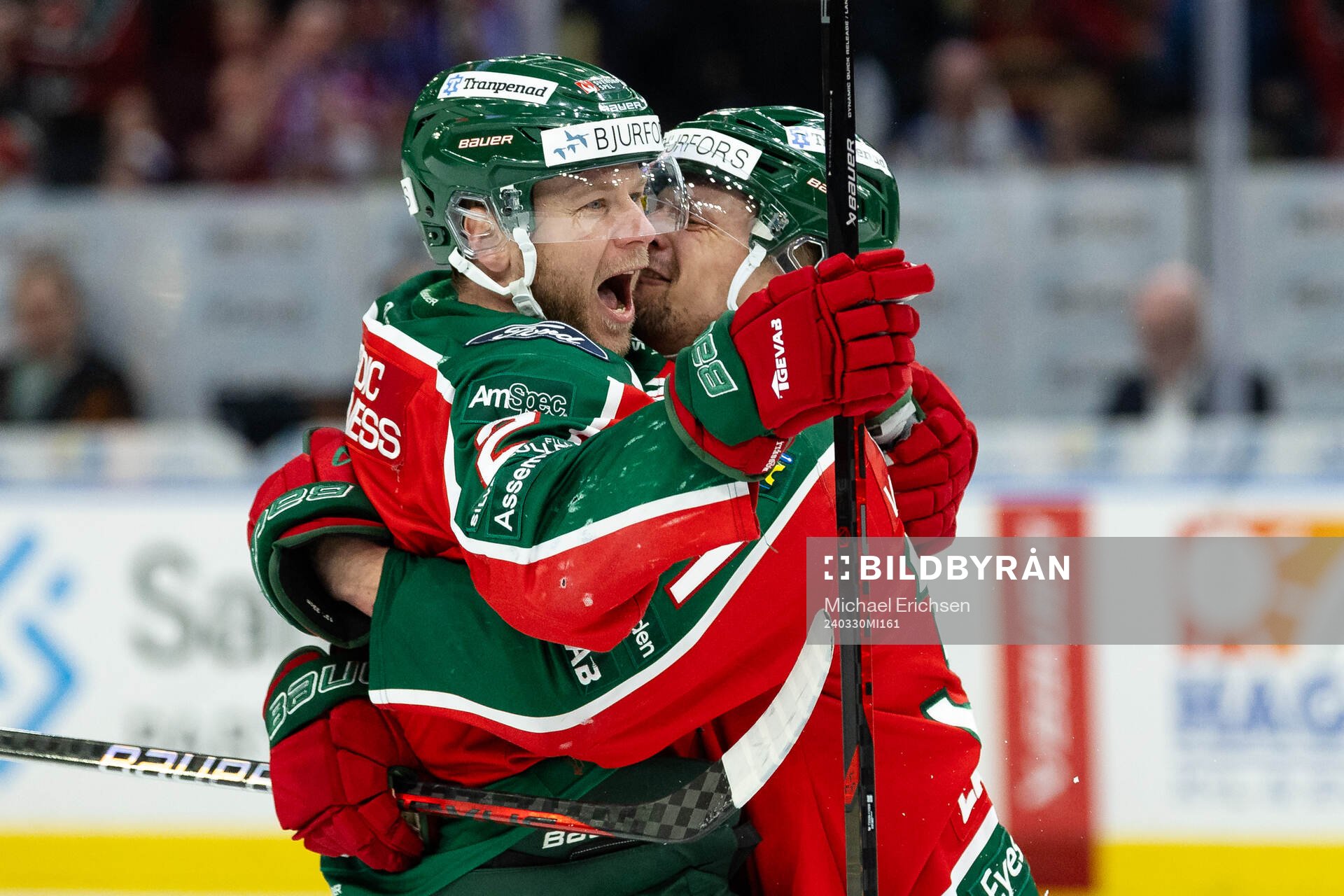 Frölundas Christian Folin jublar ihop med Nicklas Lasu