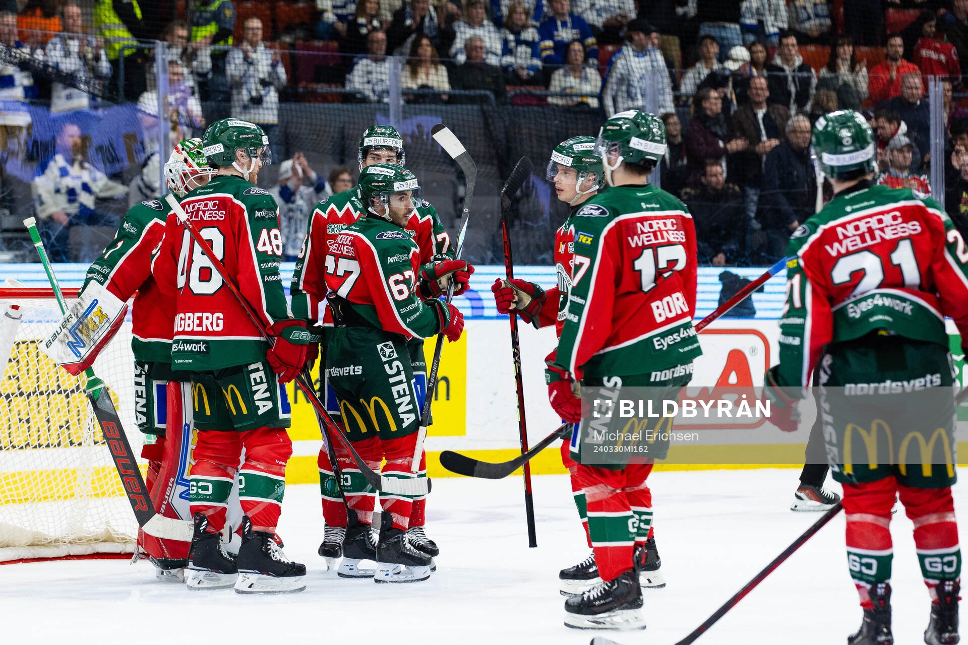 Frölundas spelare jublar