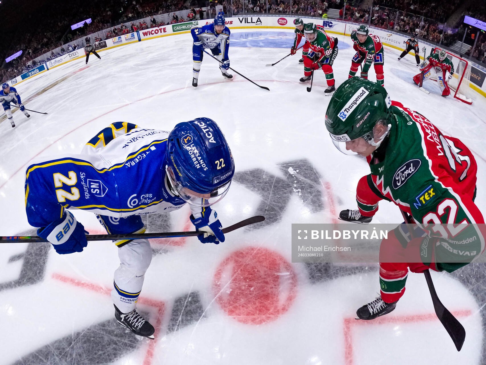 Leksands Lukas Vejdemo vid en tekning mot Frölundas Noah
