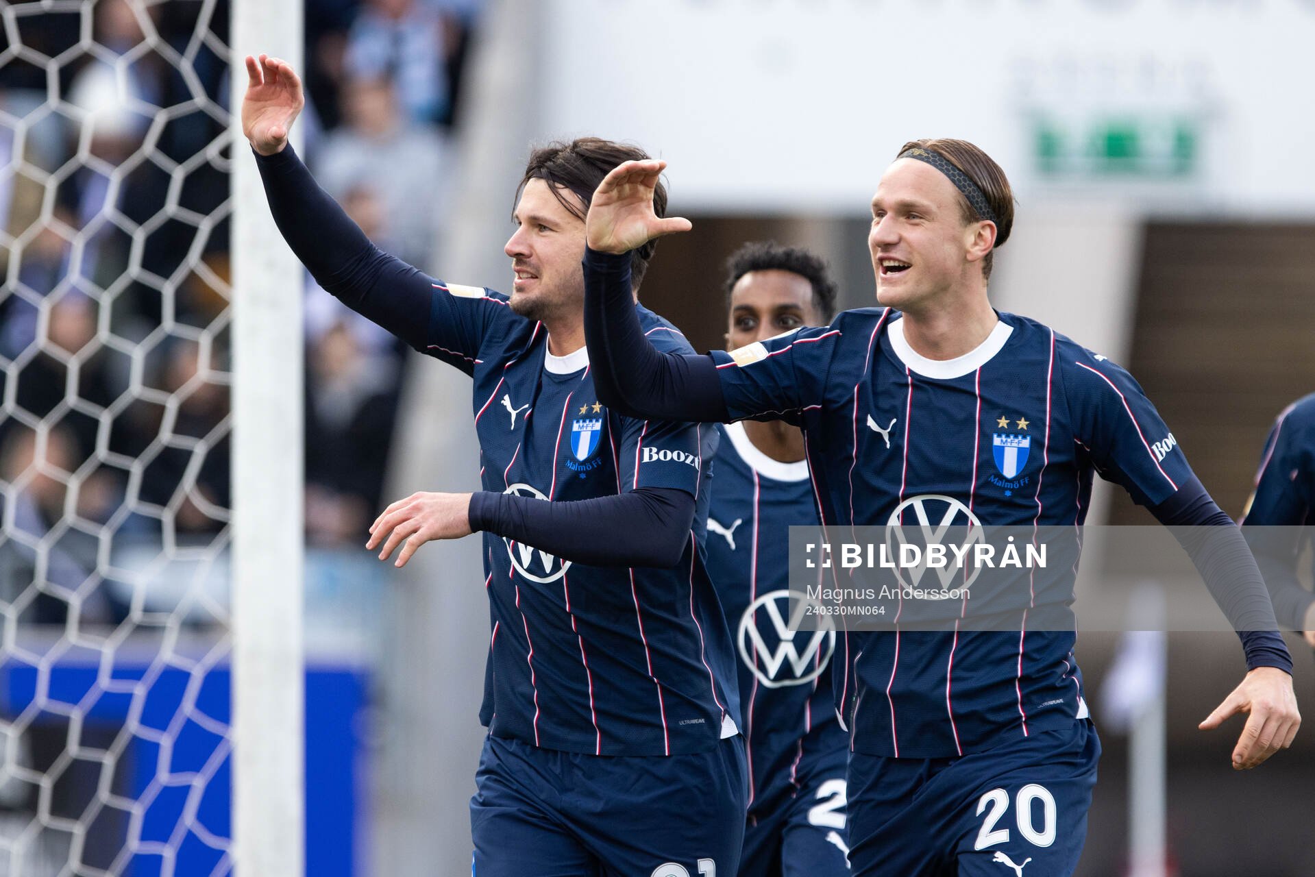 Malmö FFs Stefano Vecchia och Erik Botheim jublar