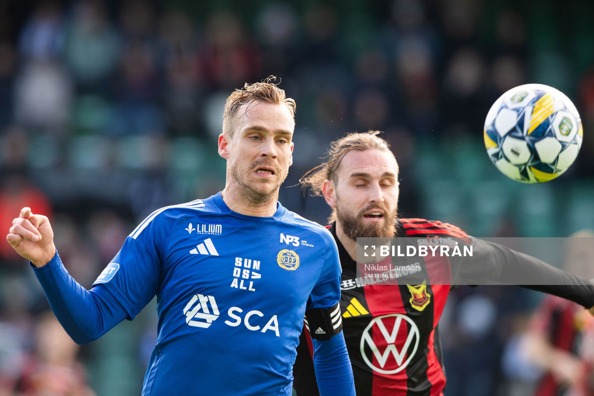 GIF Sundsvalls Pontus Engblom och Östersunds Ali Suljic