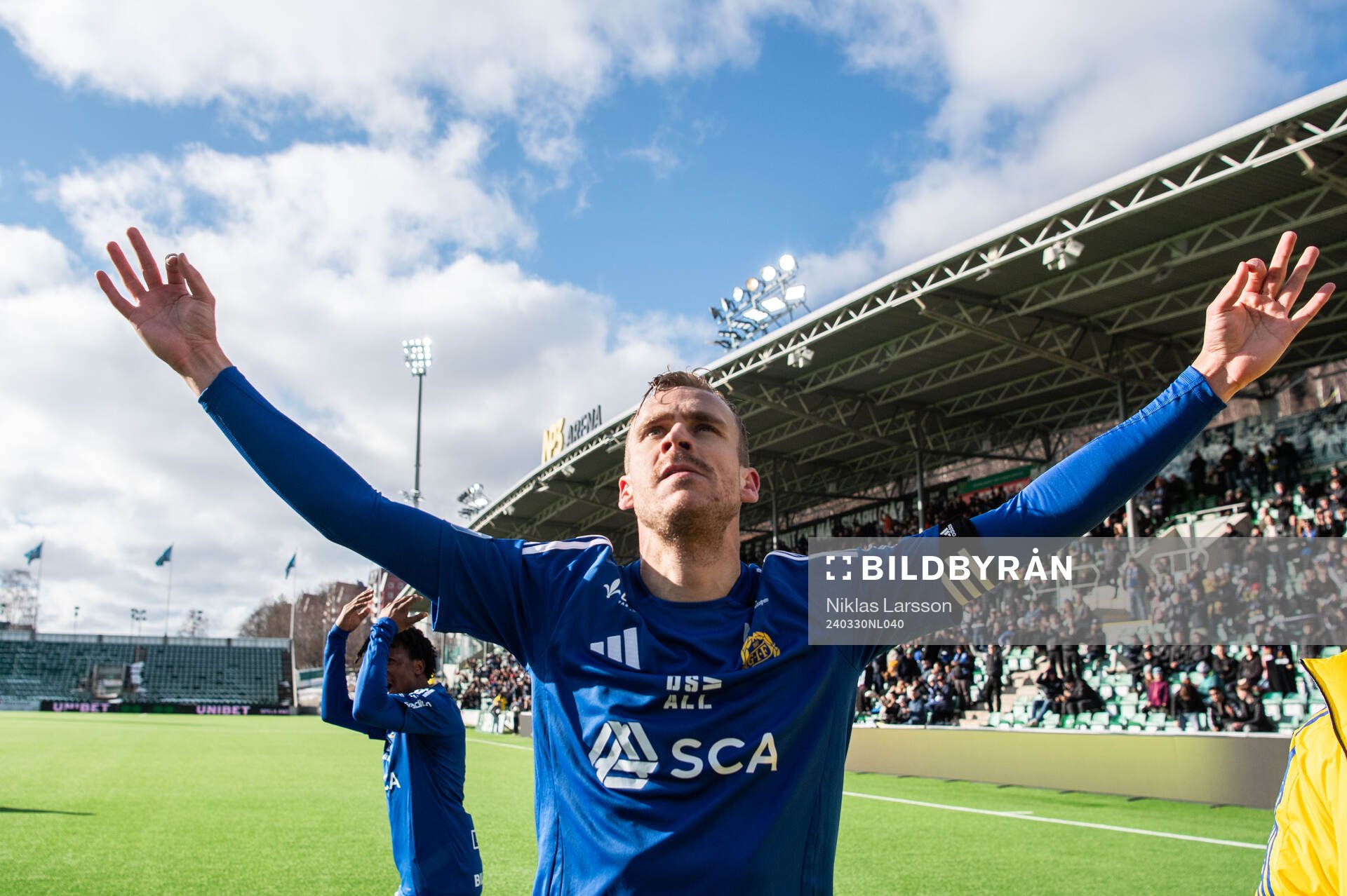 GIF Sundsvalls Pontus Engblom jublar