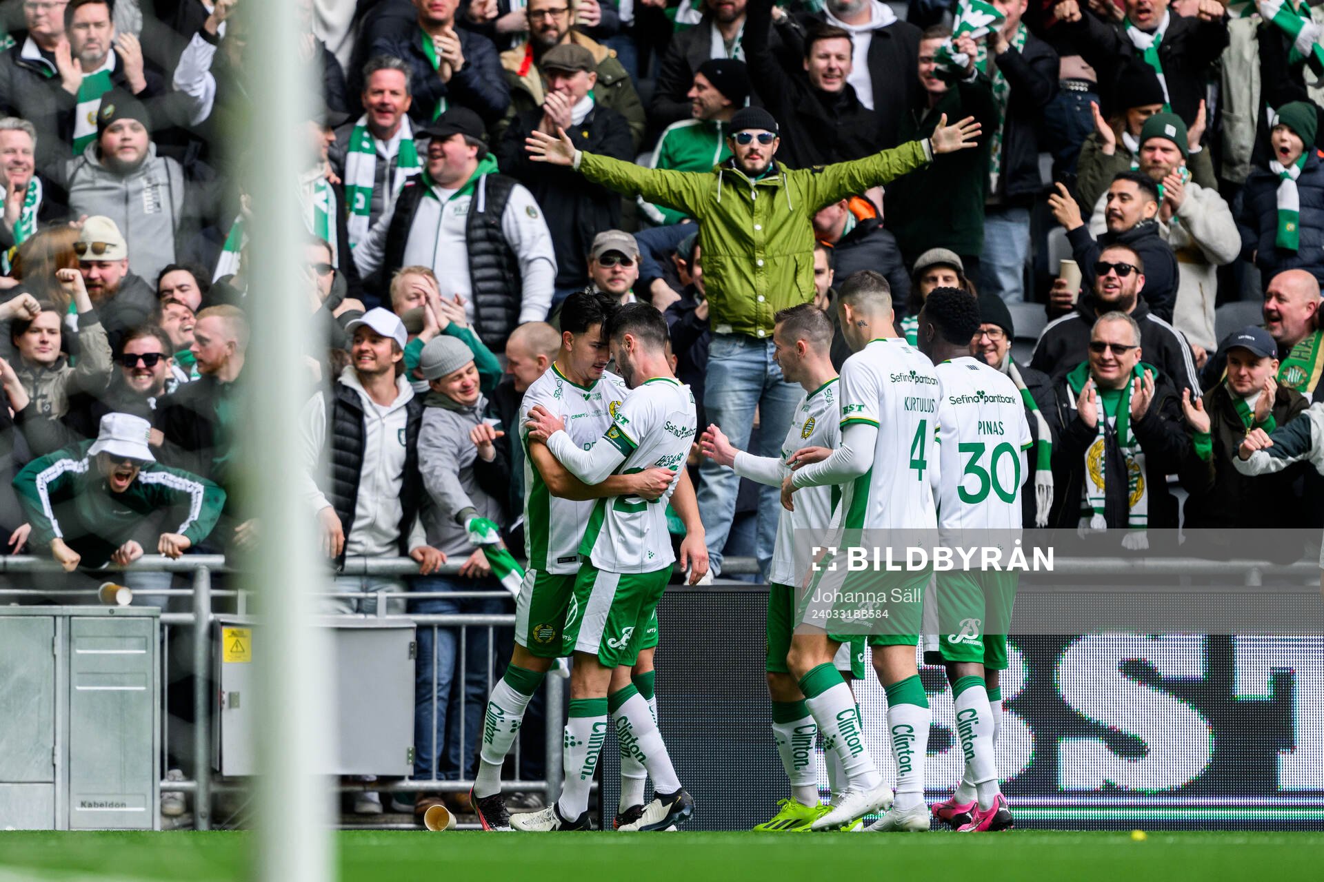 Hammarbys Jusef Erabi jublar